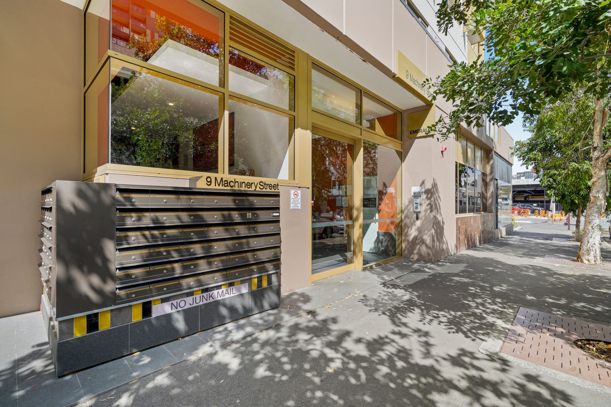 402/9 Machinery Street — photo 17 of 17