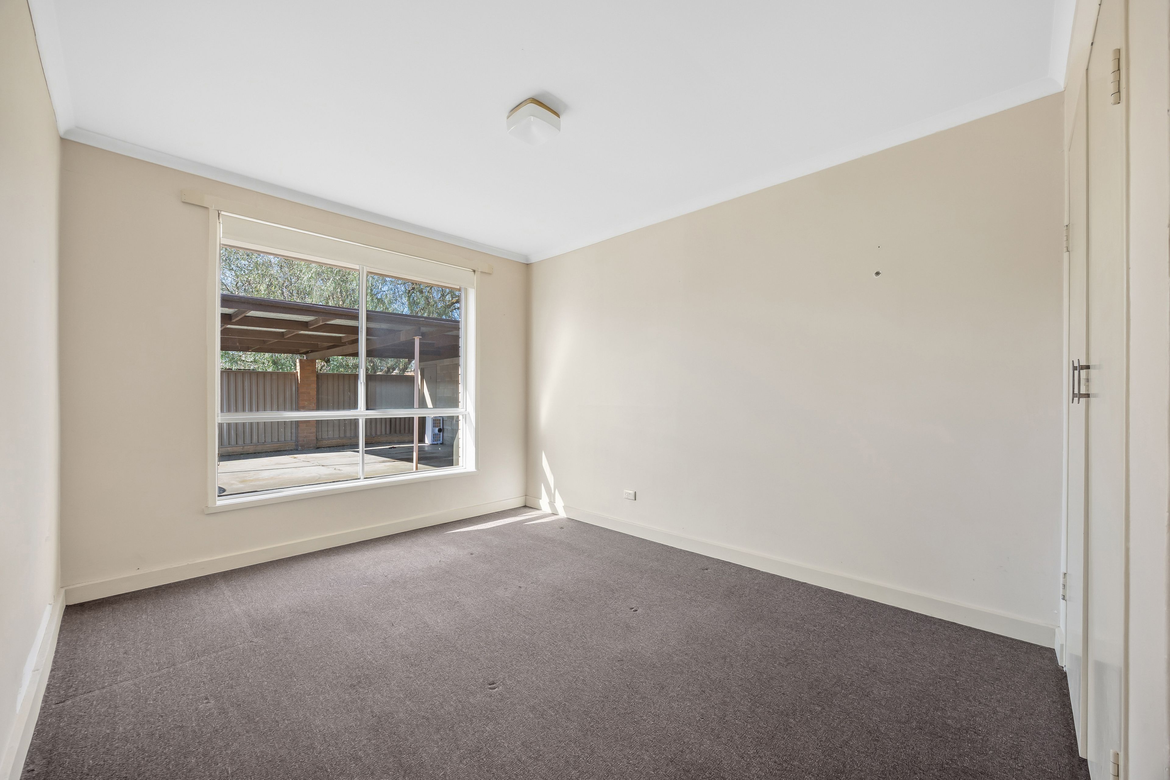 6/613 Ascot Street South — photo 6 of 11
