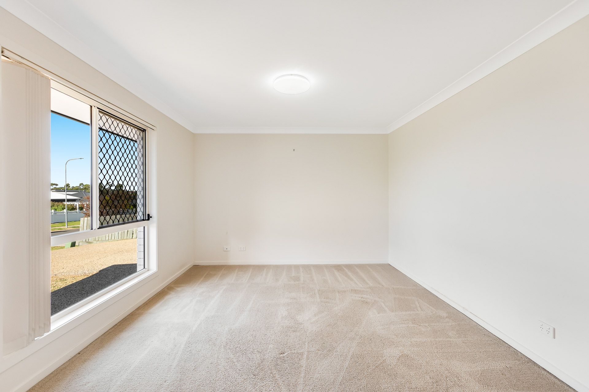 10 Mcmorrow Street, Kearneys Spring, QLD 4350