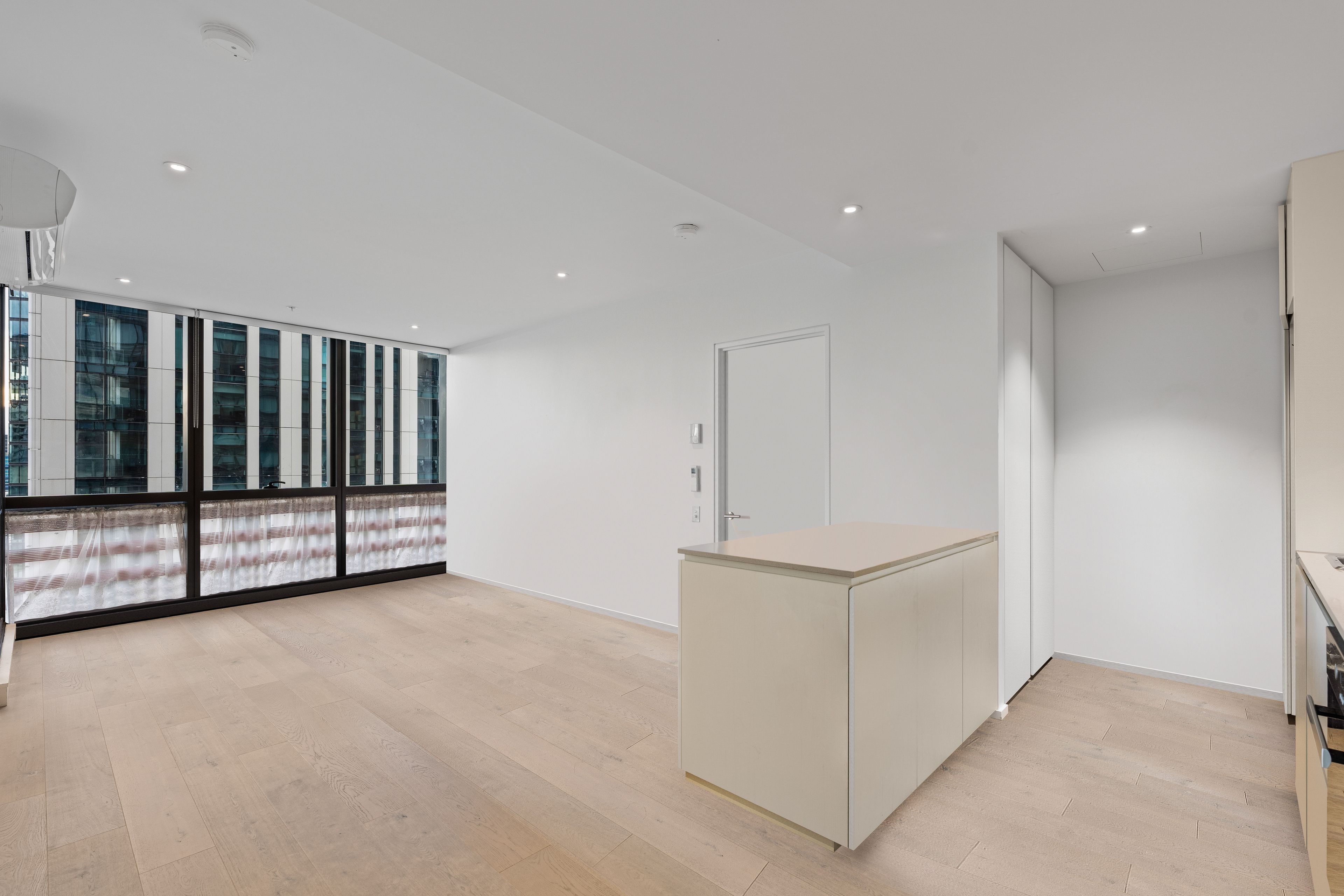 1311N/889 Collins Street — photo 6 of 21