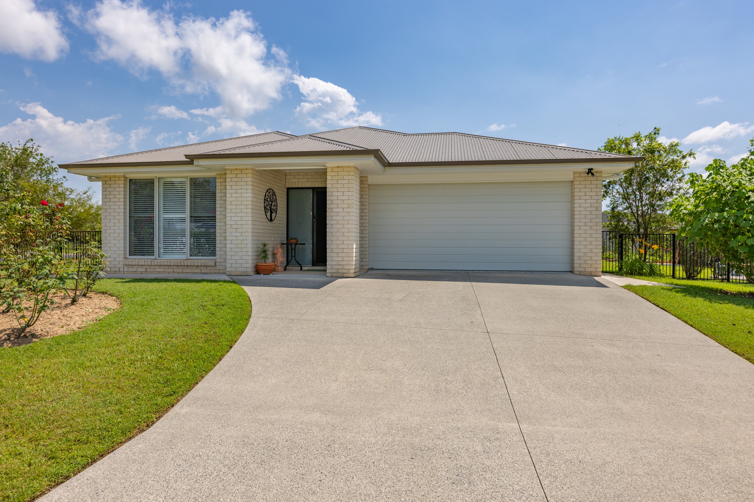 137 Mountaintrack Drive, Wamuran, QLD 4512