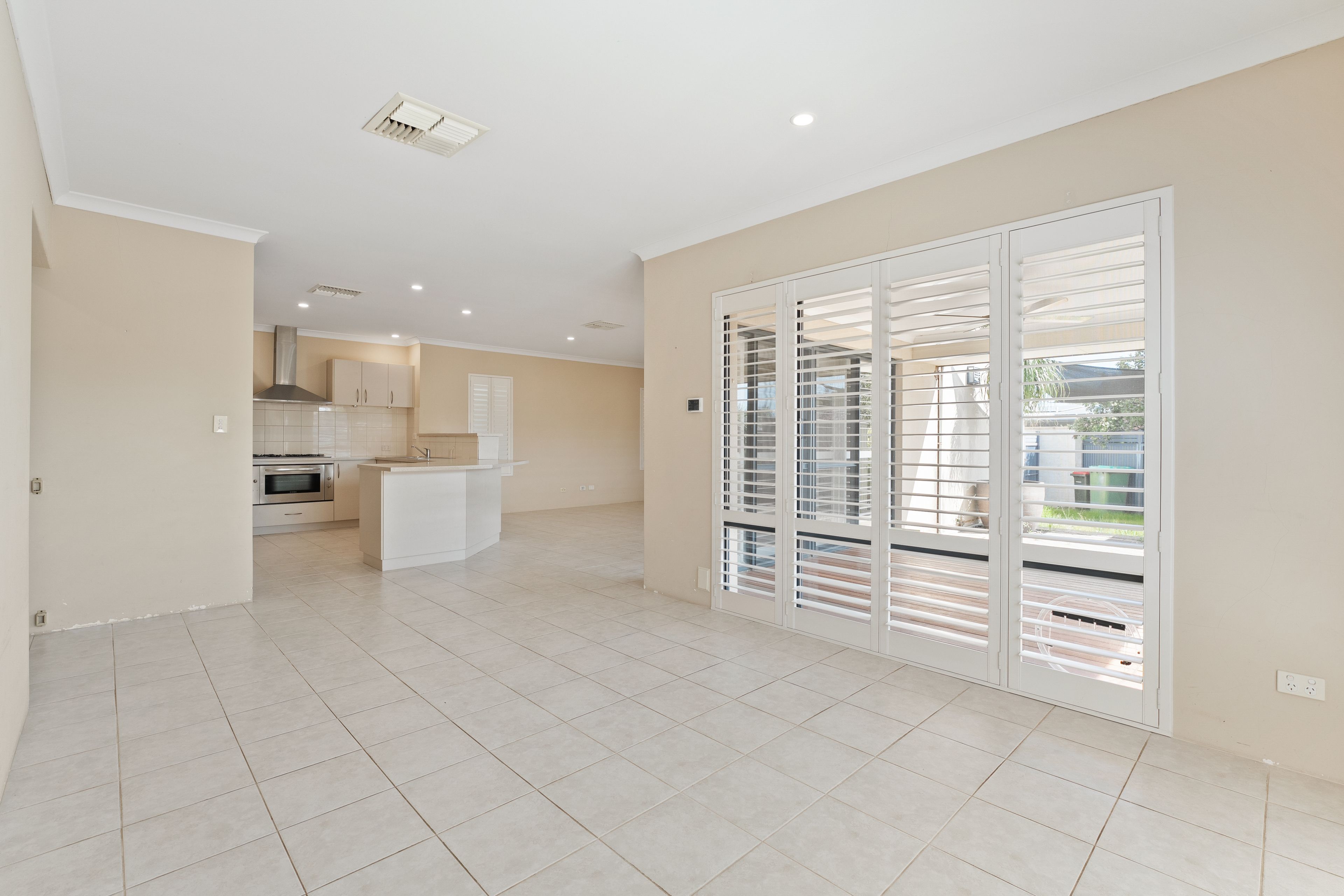 11 Linott Close — photo 8 of 30