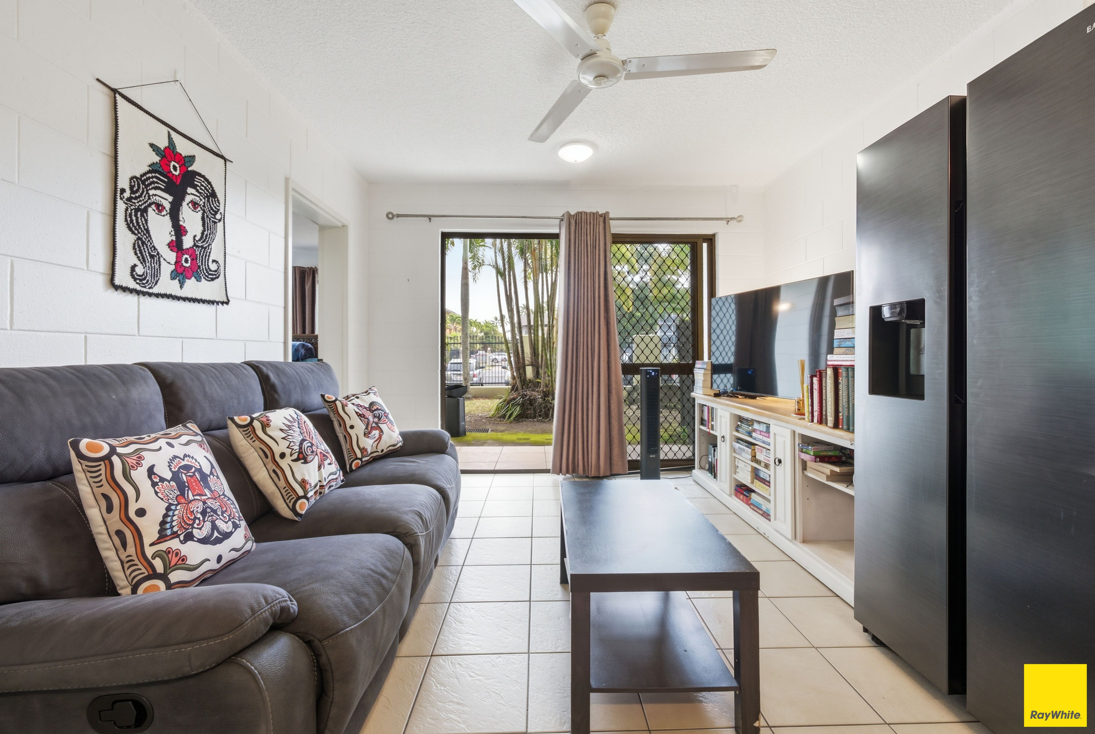 1/215-217 Mcleod Street — photo 3 of 10
