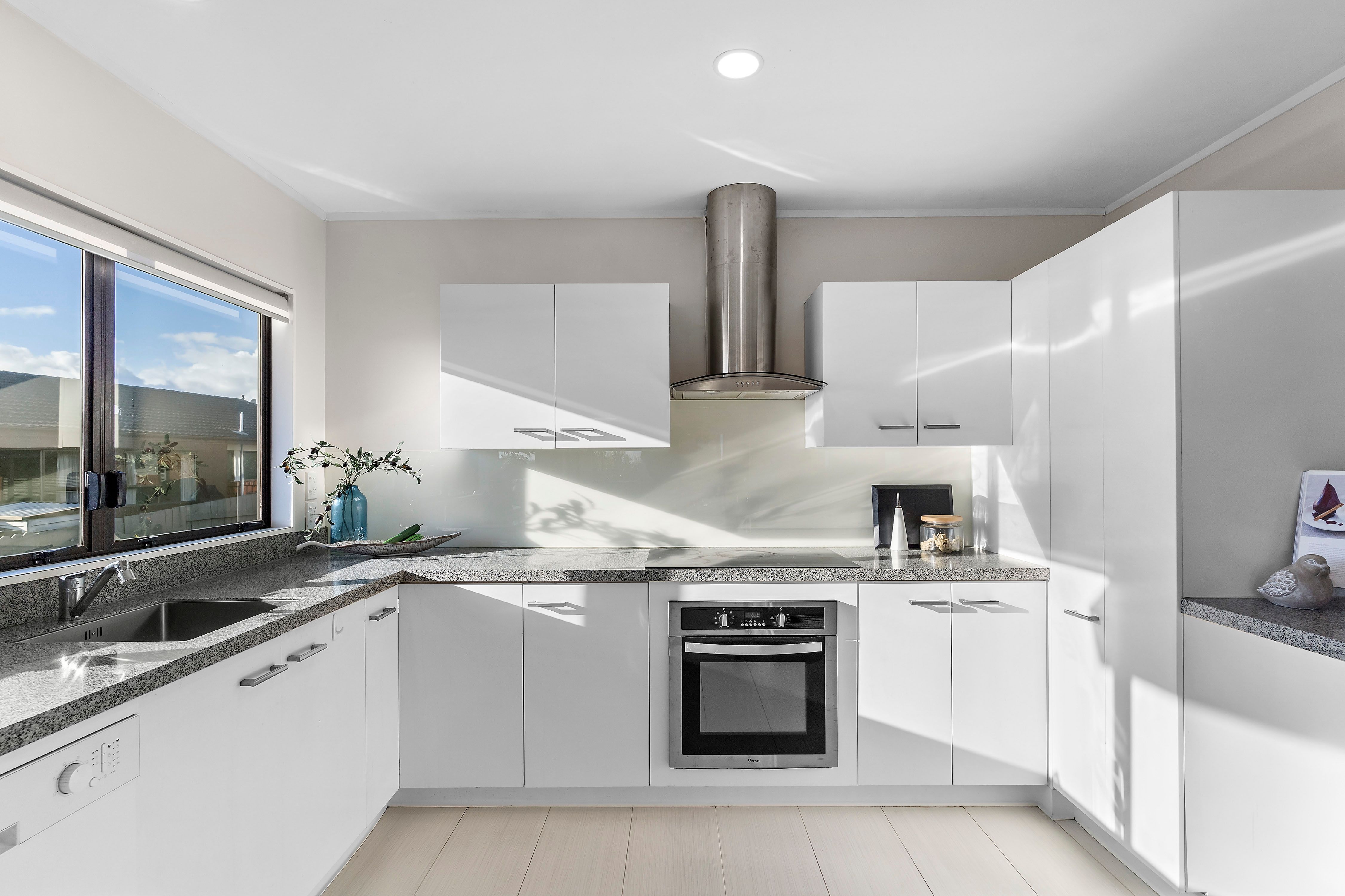 21 Venus Place, Half Moon Bay, Manukau City