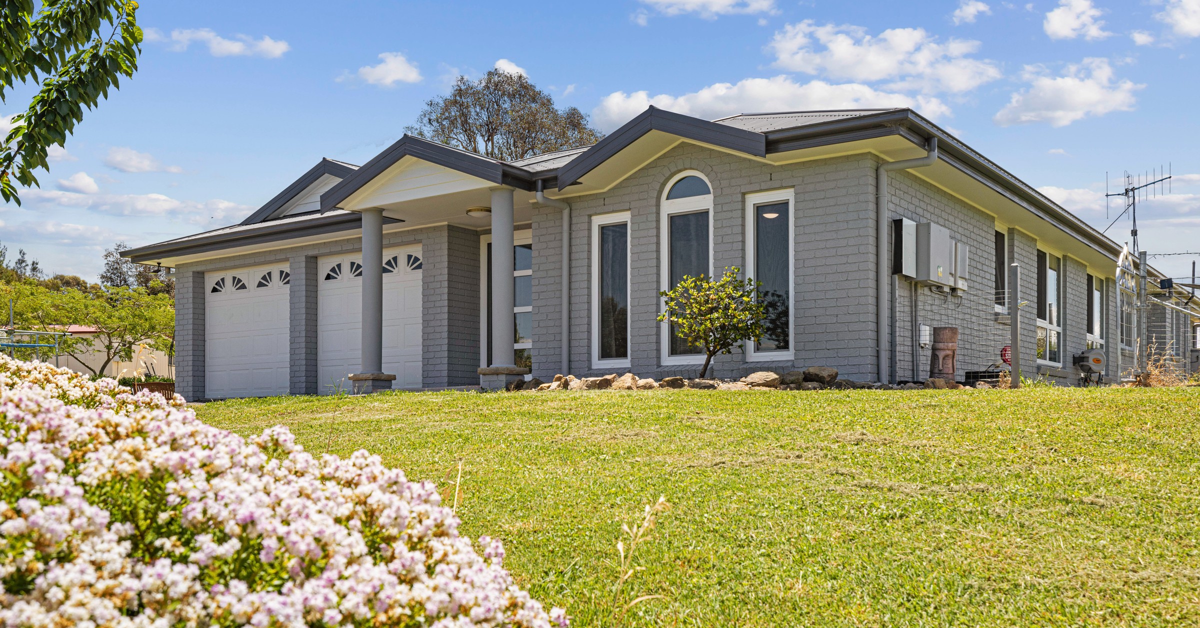 Ray Rattenbury 10 Rattenbury Close, Murrumbateman, NSW 2582 - Leased House - Ray White ...
