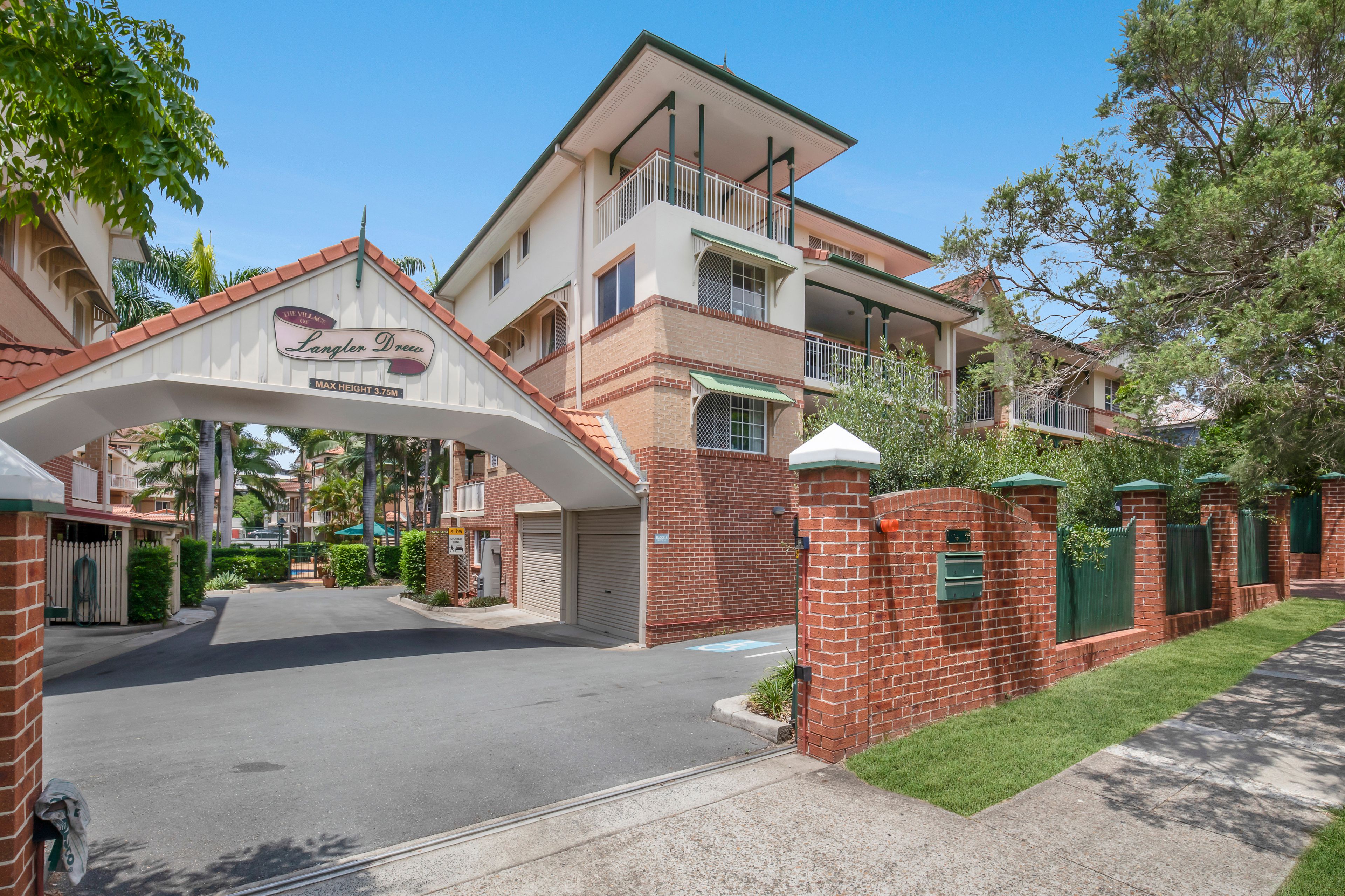 10 Maryvale Street, Toowong QLD 4066