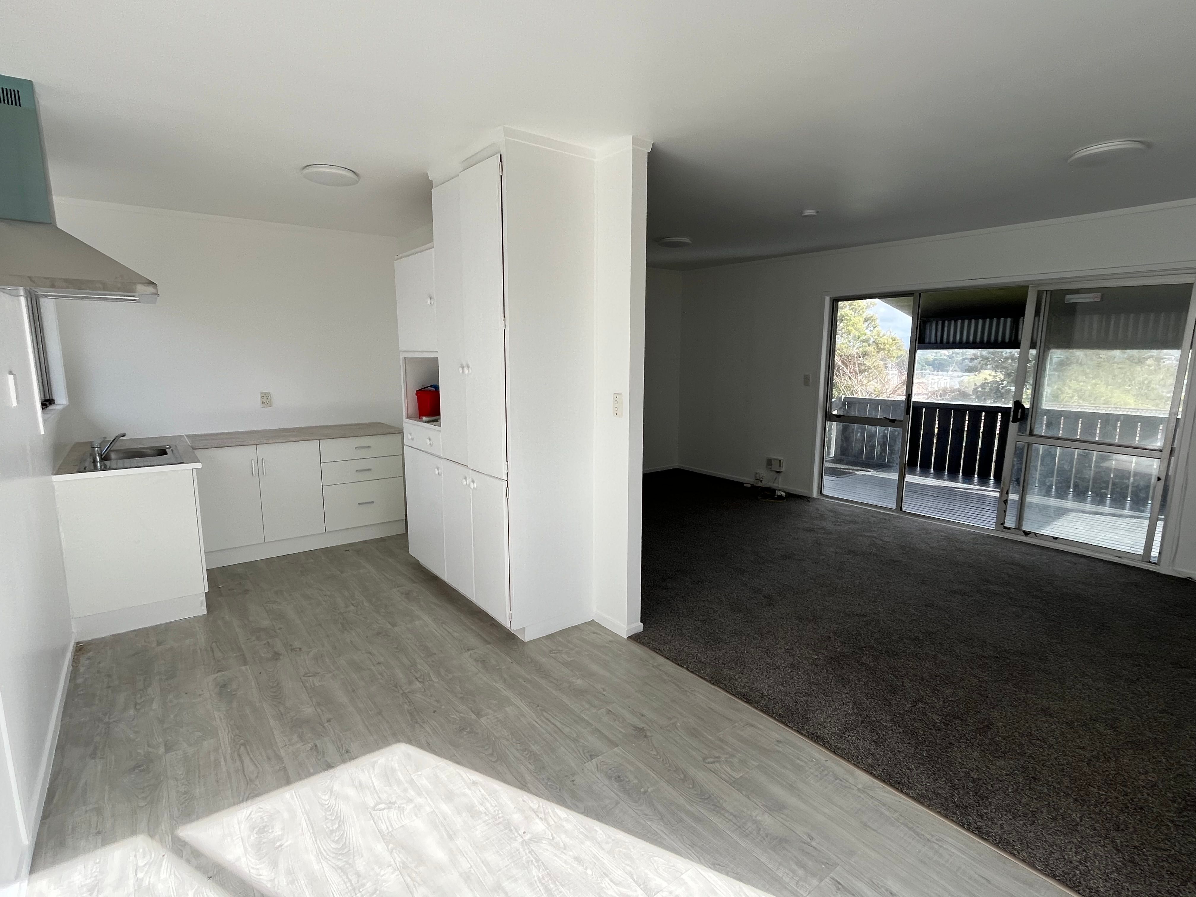 2/10 Benchmark Drive, Massey, Waitakere City