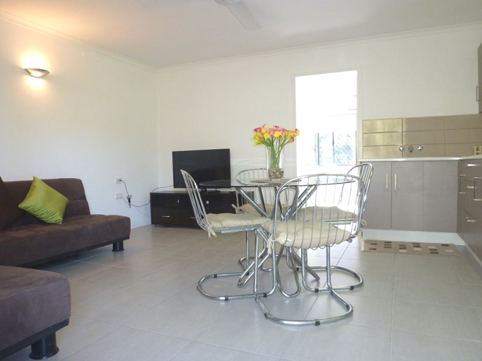 9/2 McPherson Close, Edge Hill, QLD 4870