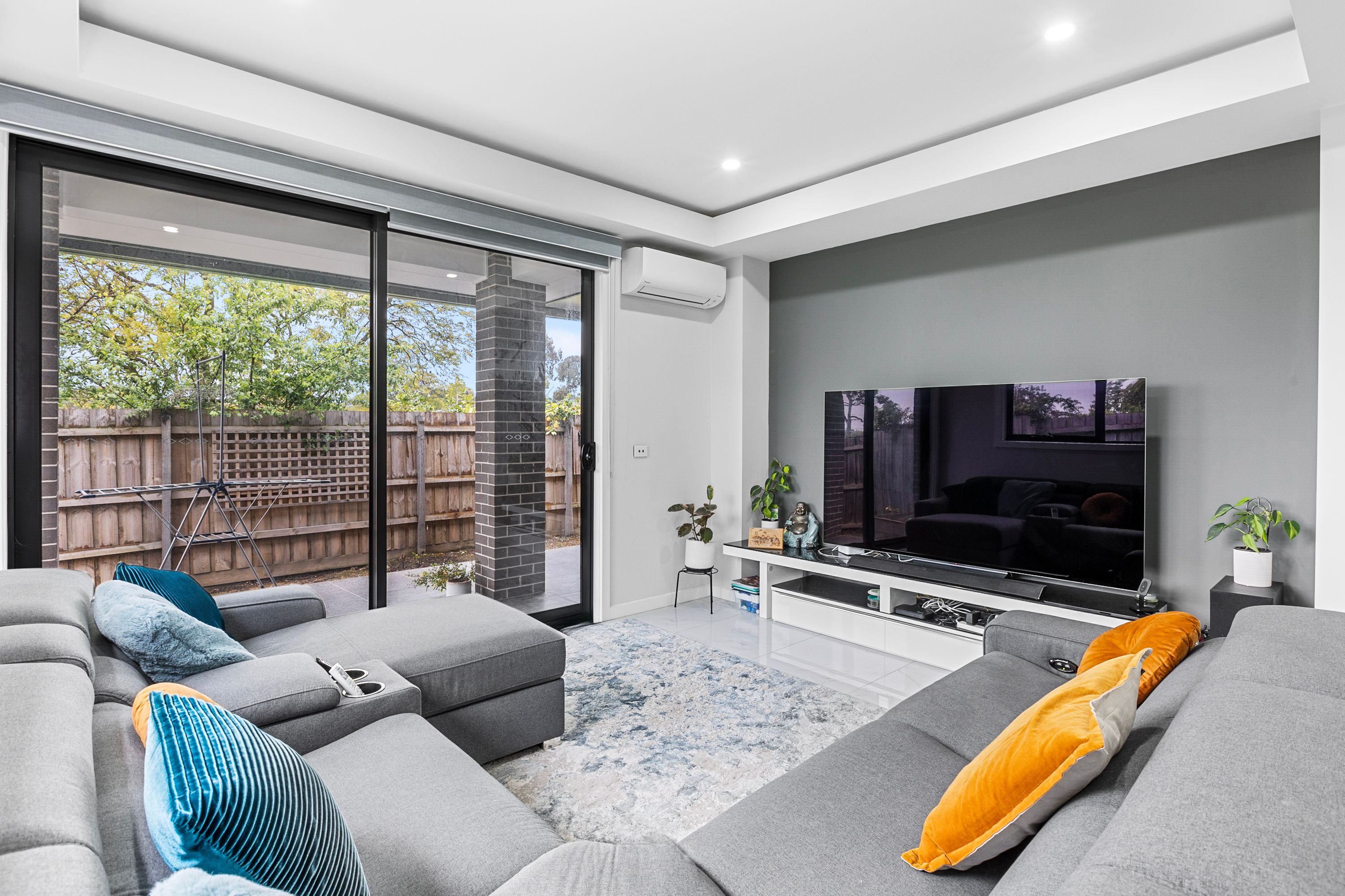 2/9 Oak Hill Road, Mount Waverley, VIC 3149