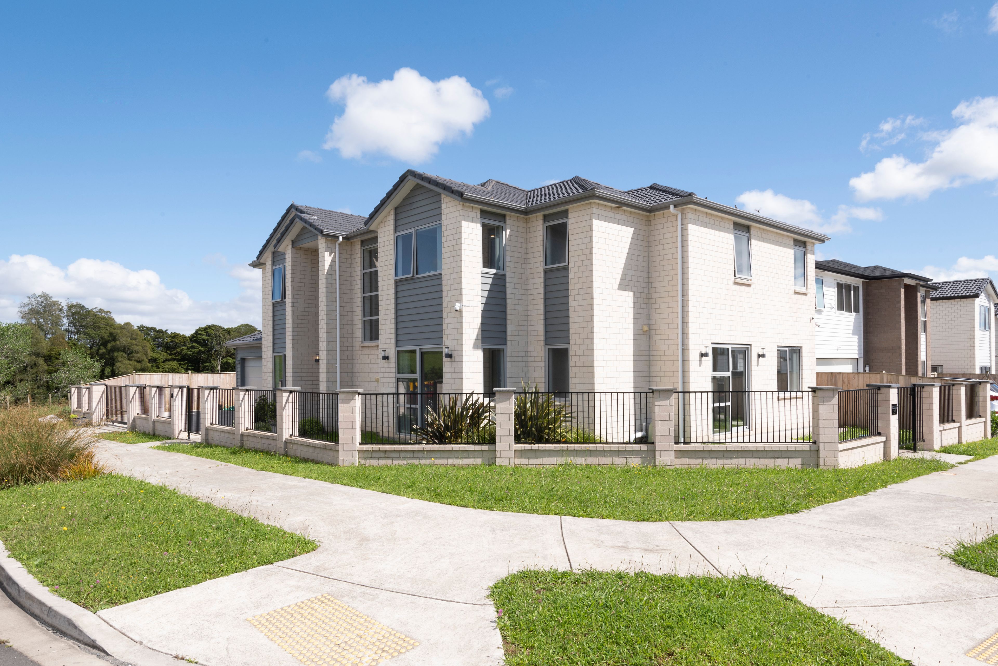 27 Lisnoble Road, Flat Bush, Manukau City 2023