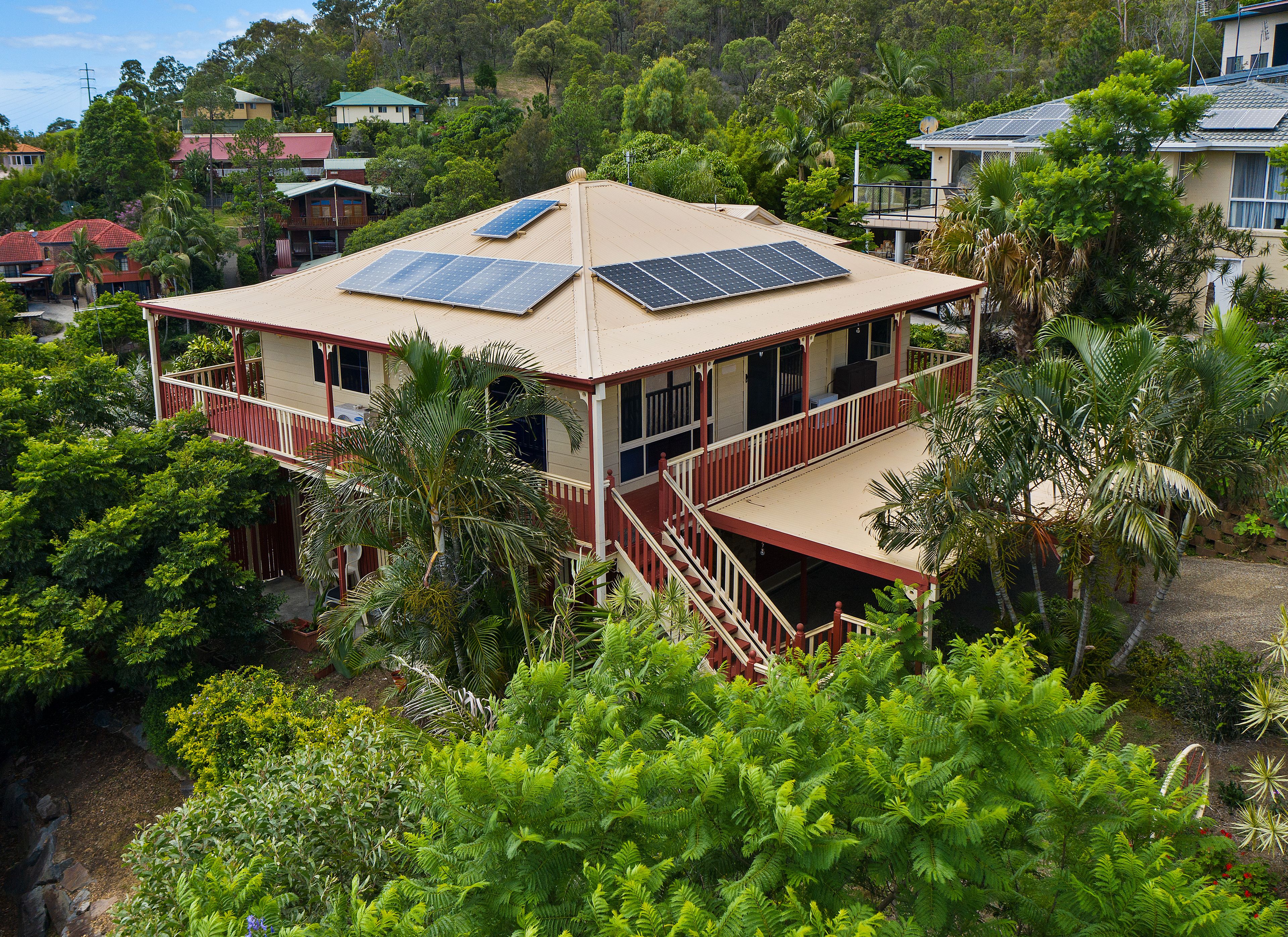 8 Windward Rise, Pacific Pines, QLD 4211