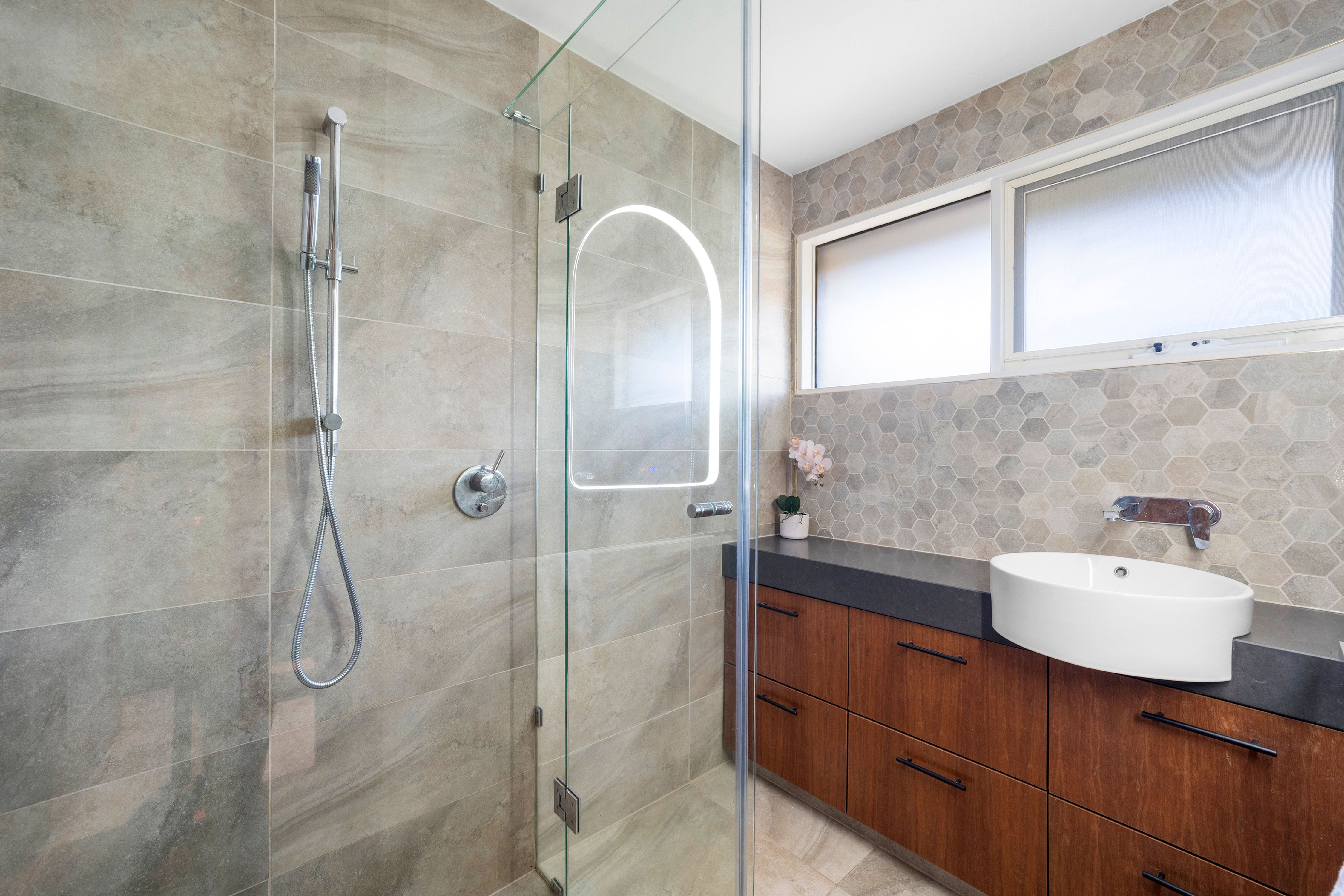 12 Dartnell Close — photo 9 of 24