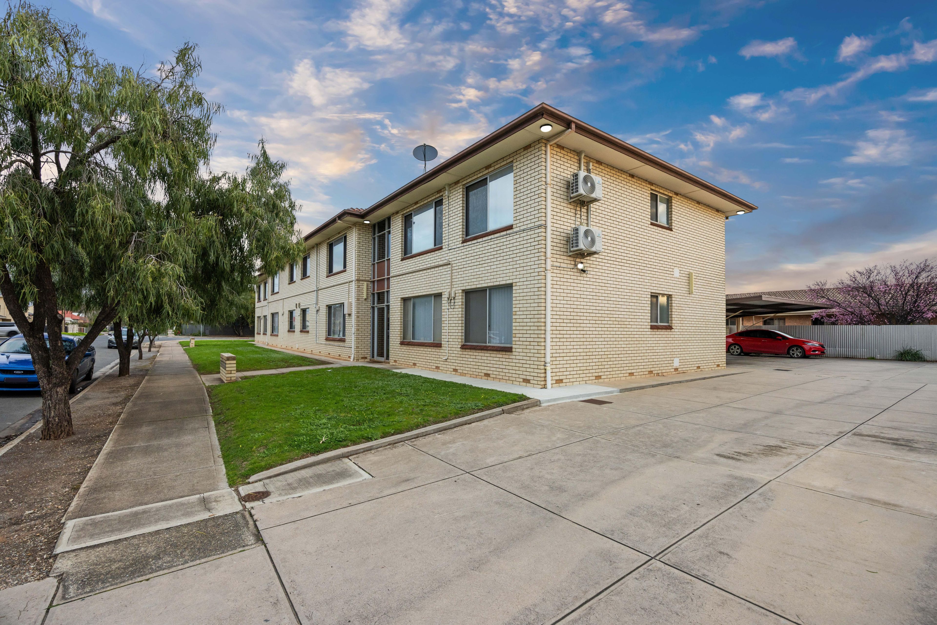 4/38 Carlisle Street — photo from Ray White Glenelg