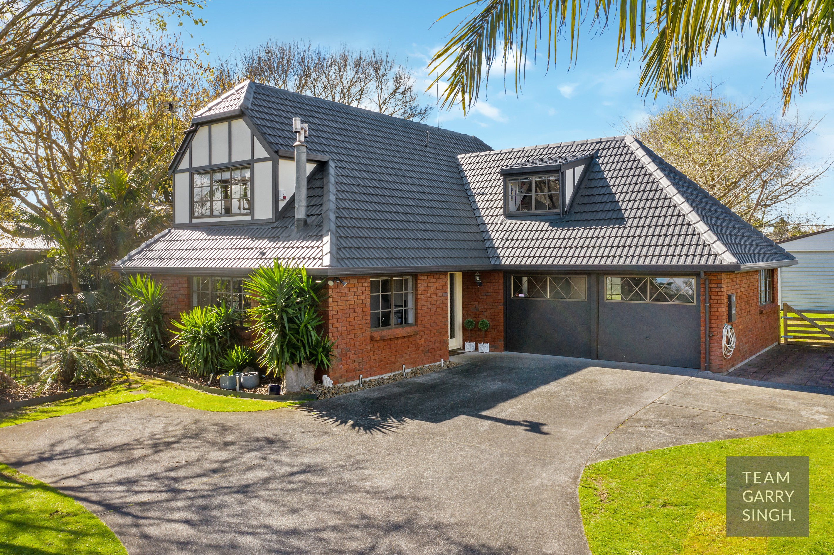 24 Donzella Place, Conifer Grove, Manukau City