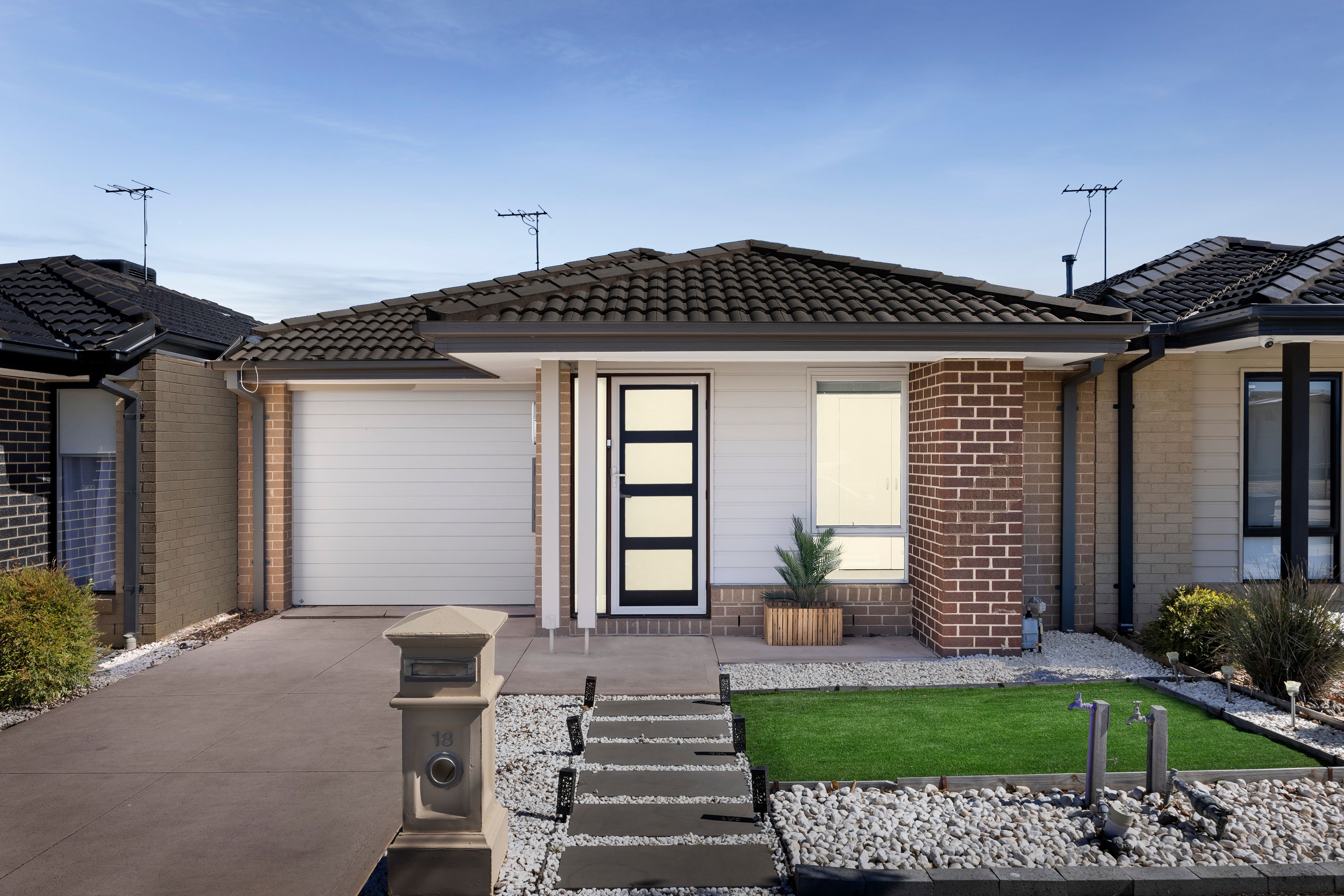18 Rockfern Crescent, Diggers Rest VIC 3427
