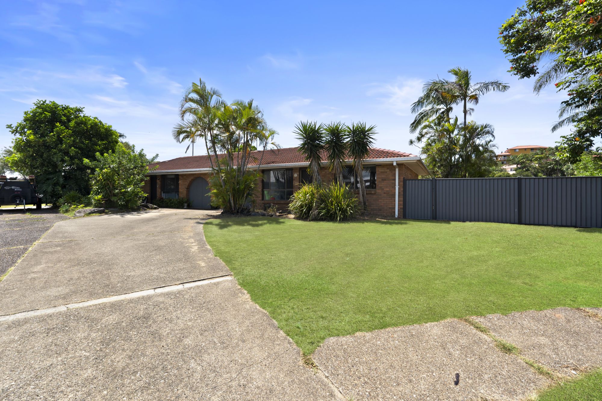 9 Falcon Court, Burleigh Waters, QLD 4220