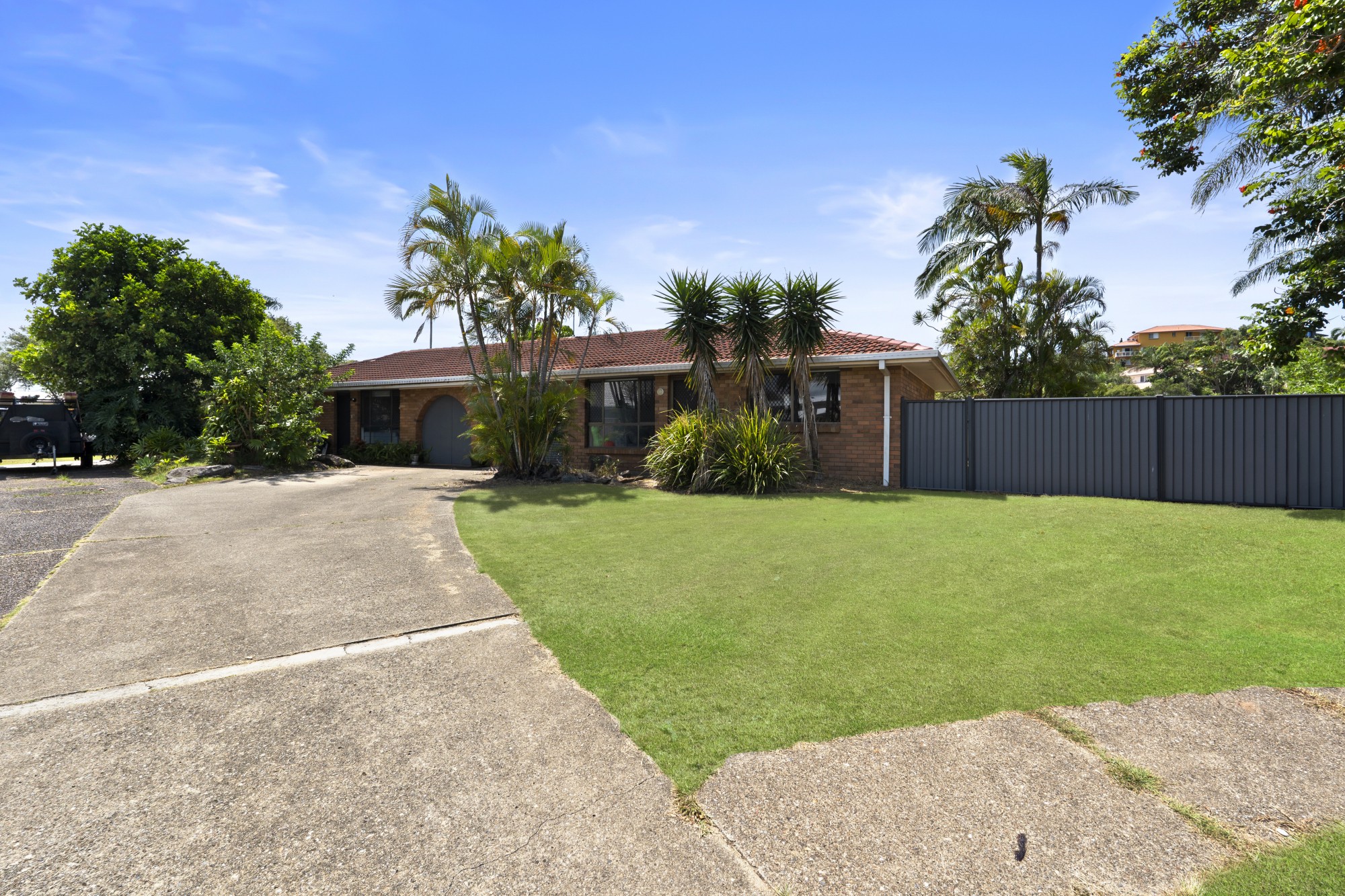 9 Falcon Court, Burleigh Waters, QLD 4220