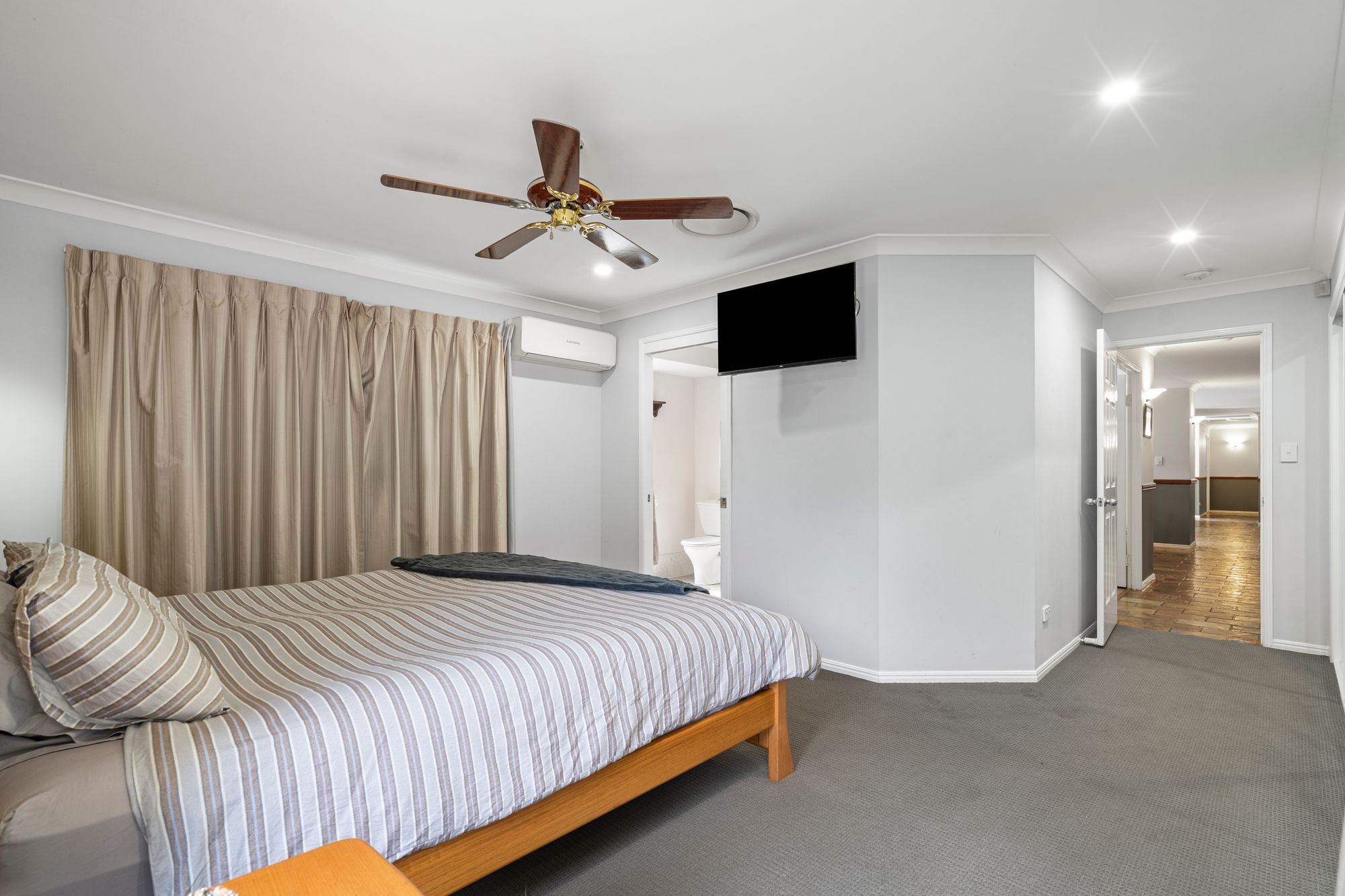 42 Meera Street — photo 12 of 30