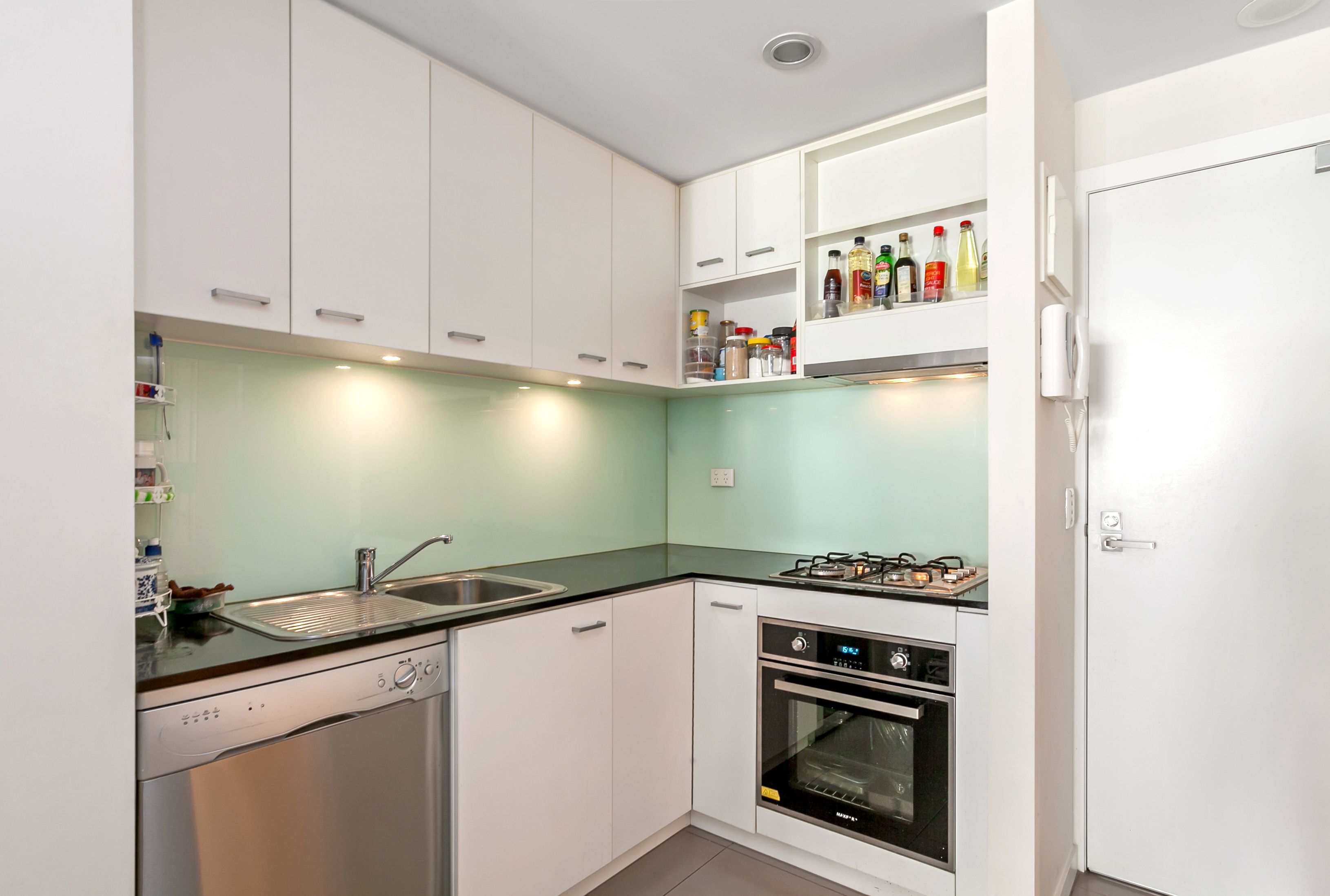 212/100 Plenty Road, Preston, VIC 3072