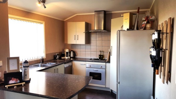 17A Regia Close, Half Moon Bay, Manukau City