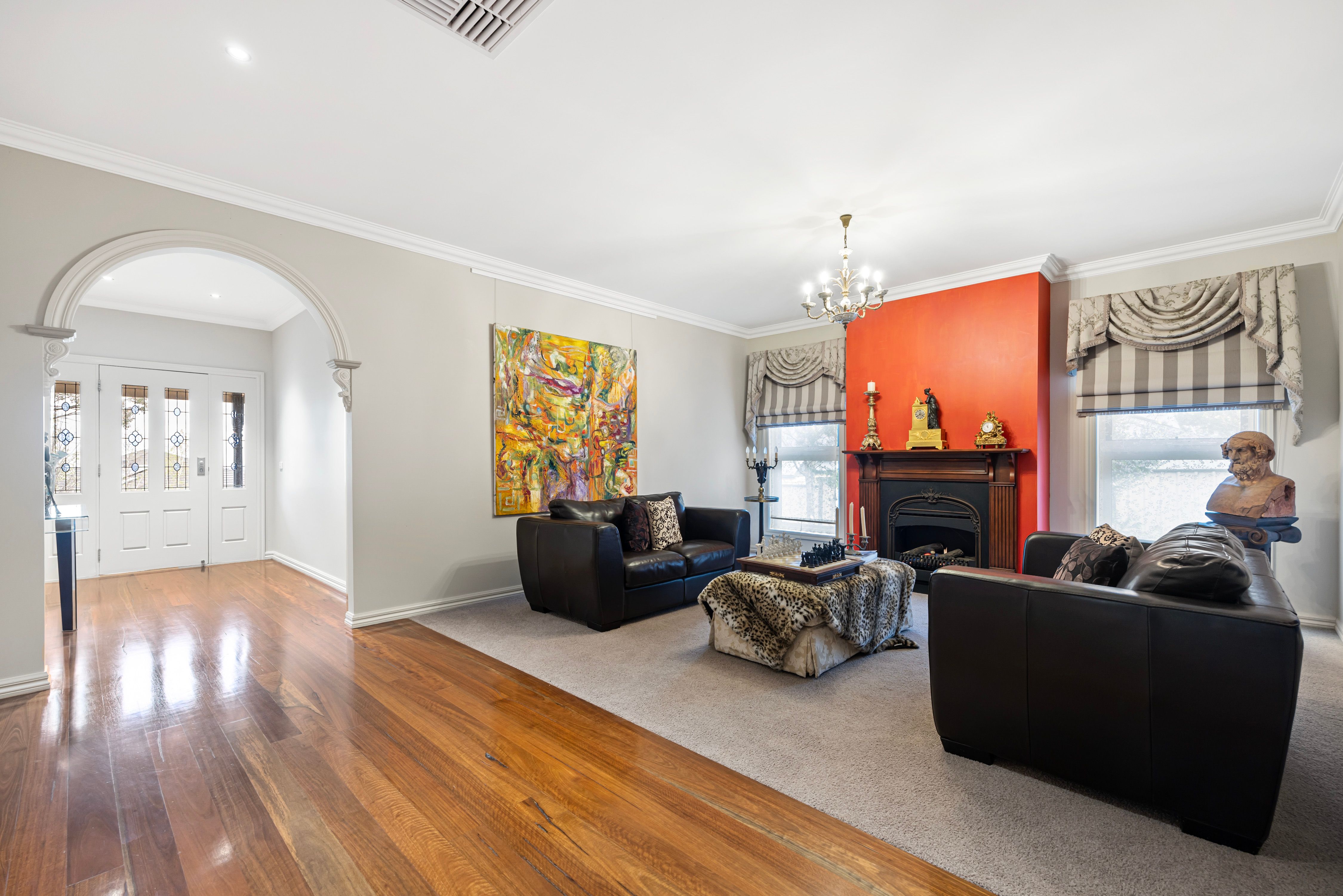 26 Roseberry Avenue — photo 4 of 18