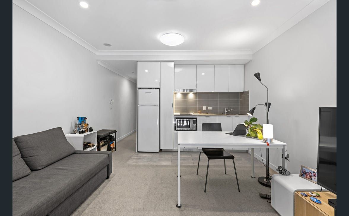 609/111 Quay Street — photo from Ray White City Living