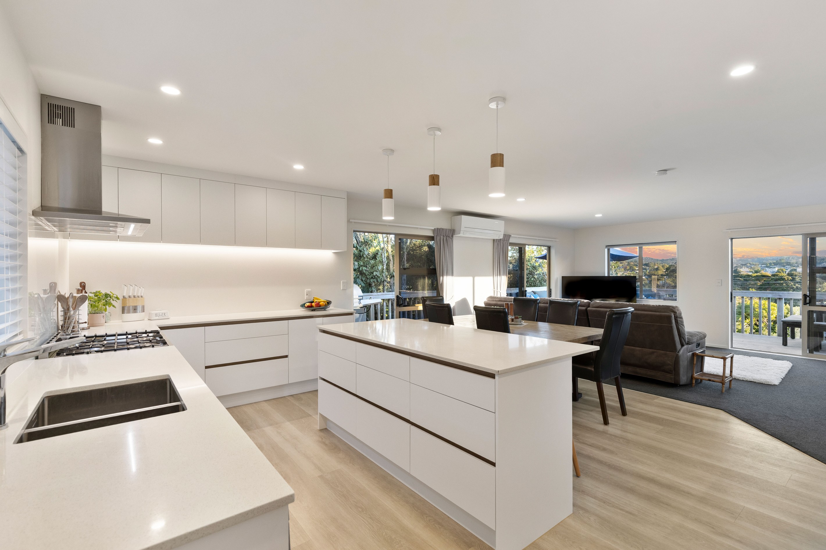 57B Rangeview Road, Sunnyvale, Waitakere City