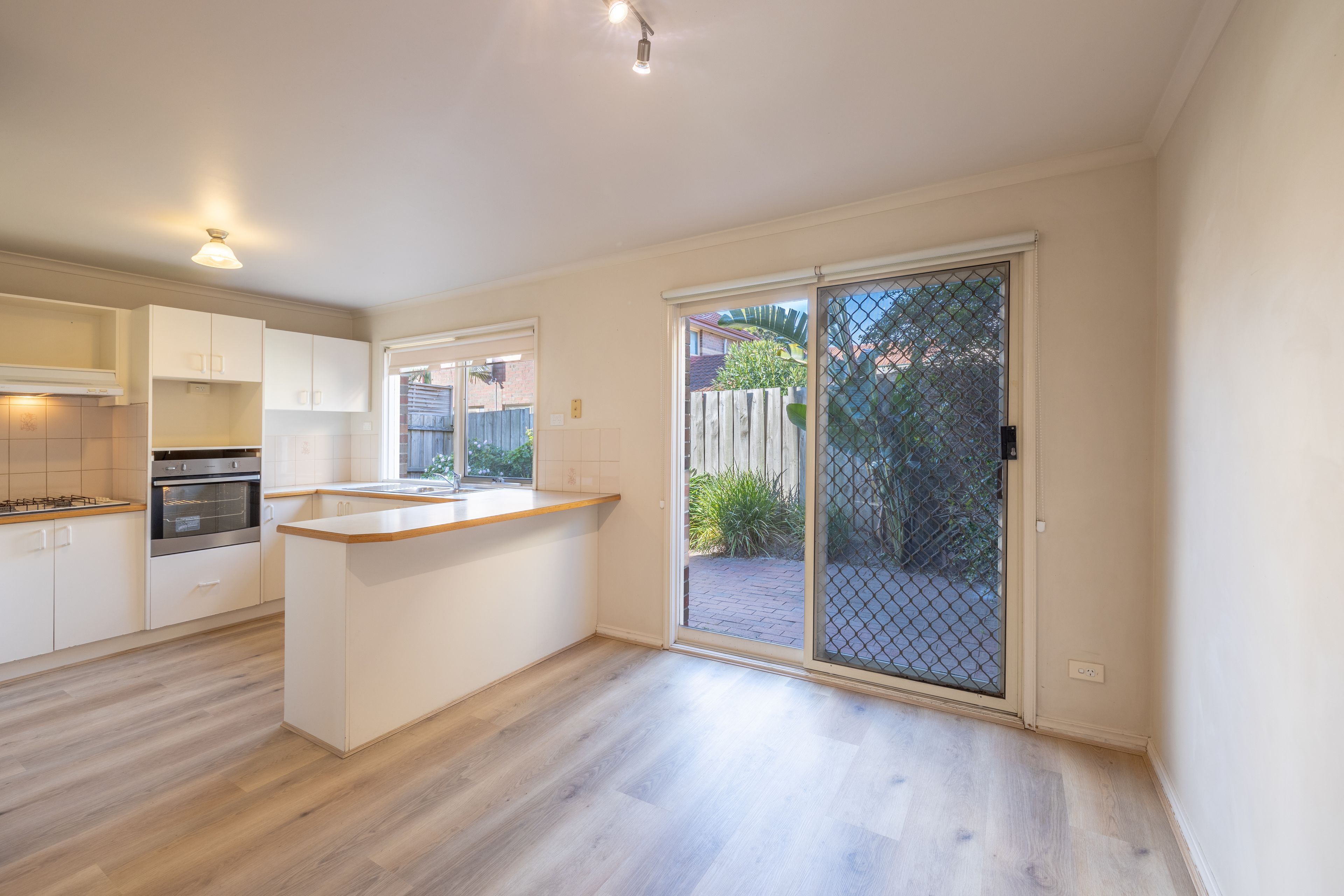 14/262-274 Poath Road — photo 5 of 10