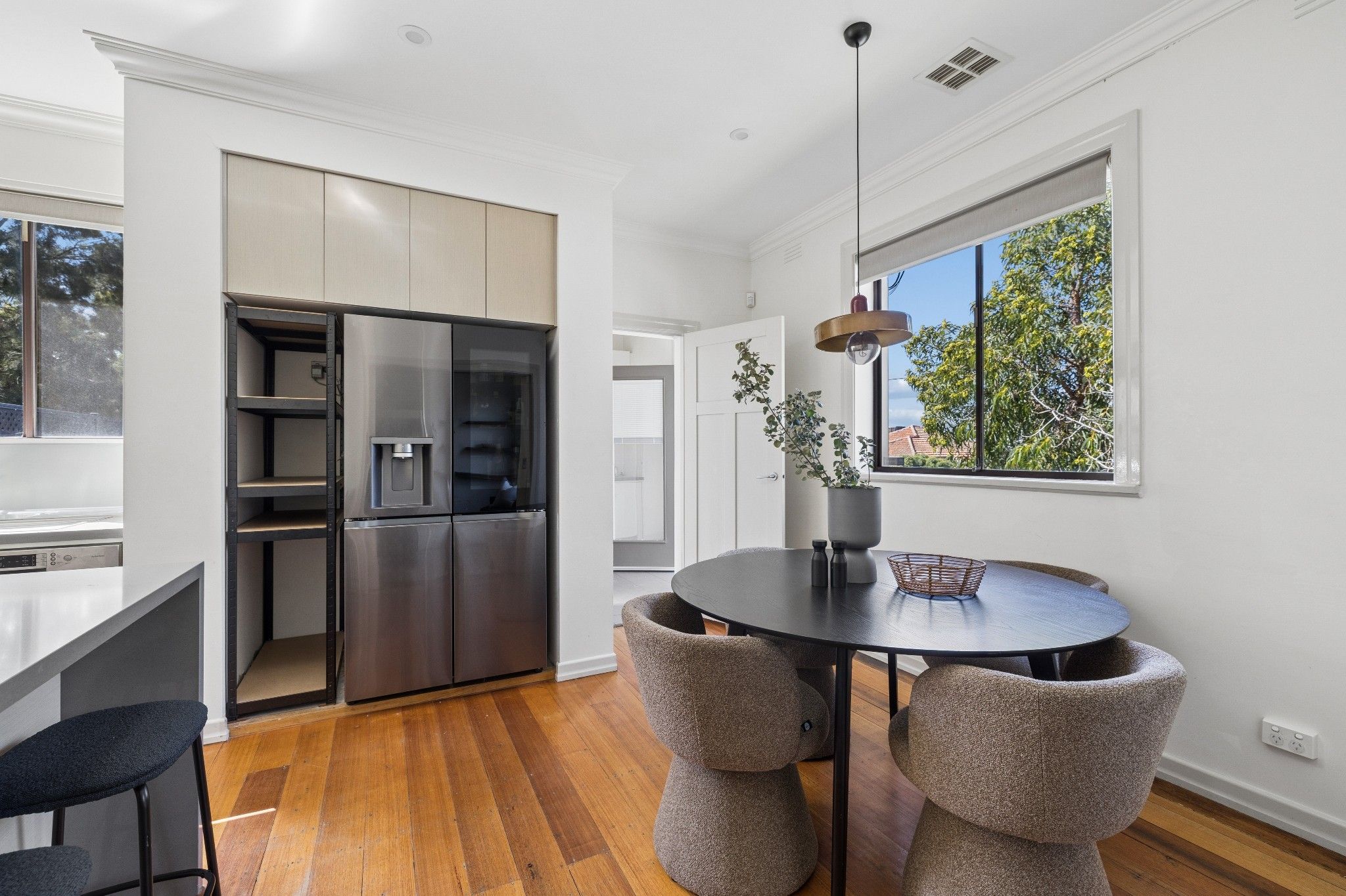 198 Raglan Street — photo 3 of 14