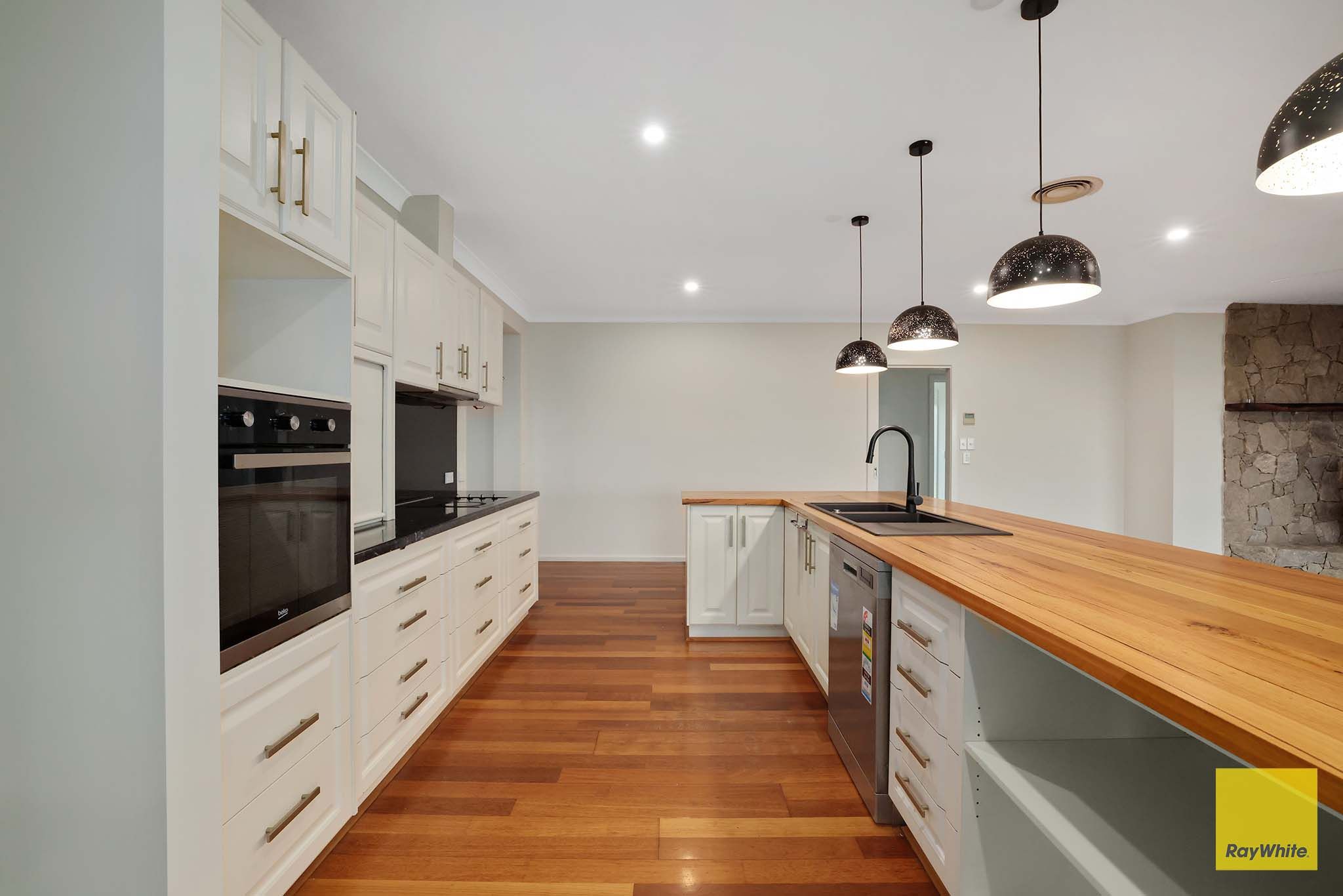 46 Cornwalls Road — photo 3 of 25