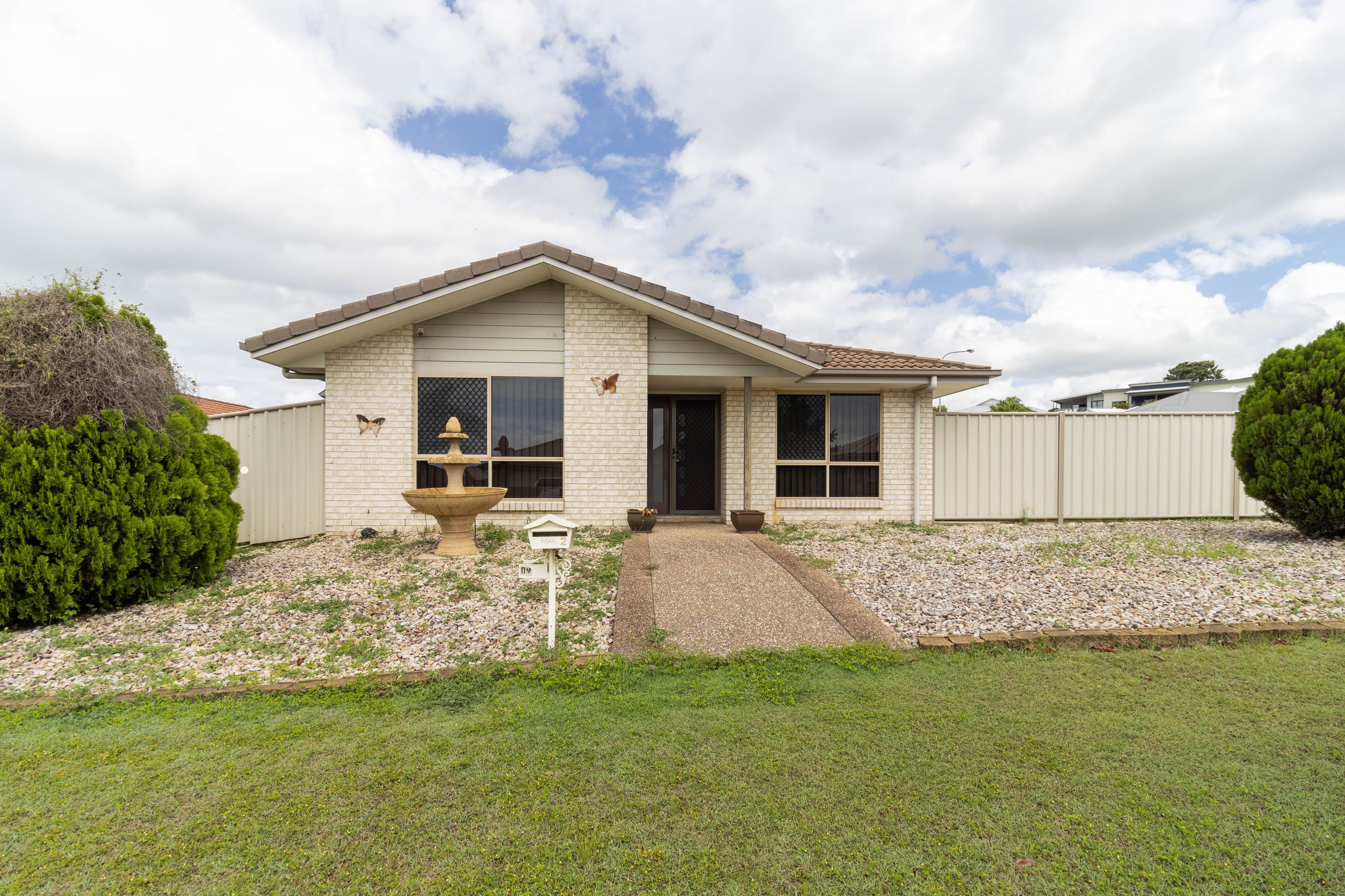 2 Parame Court, Nikenbah, QLD 4655