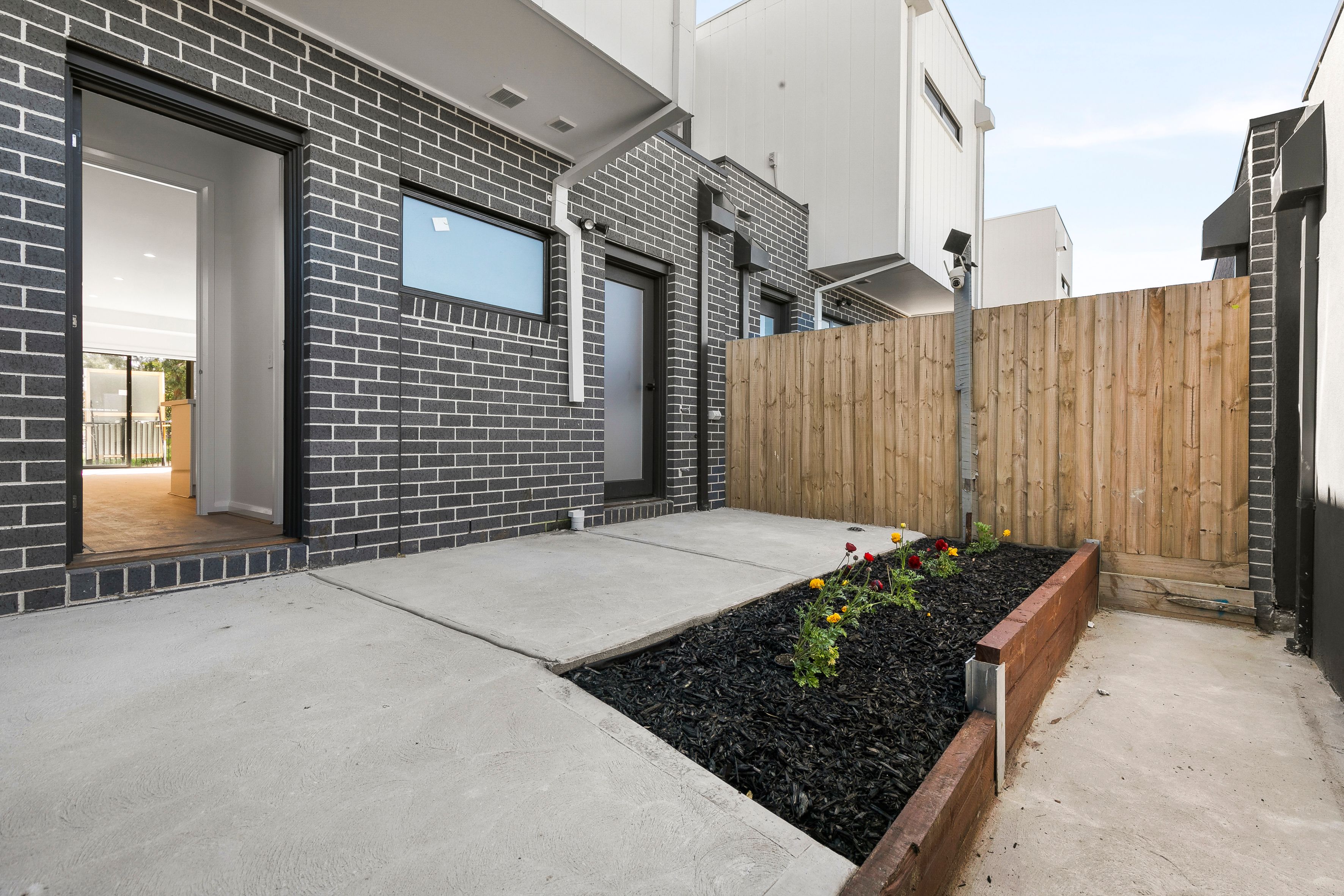 8 Lightwood Lane — photo 14 of 17
