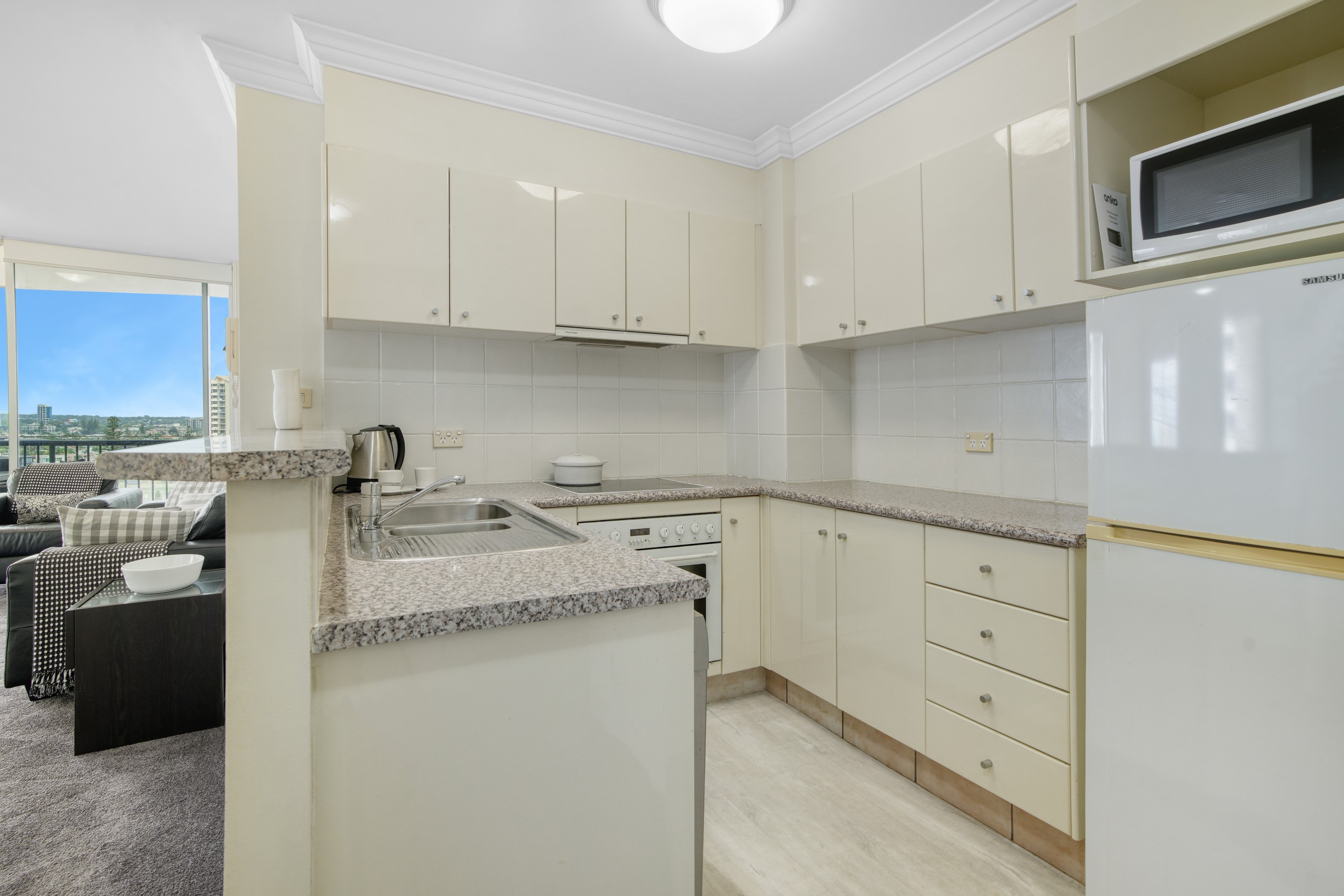 1010/9-21 Beach Parade, Surfers Paradise, QLD 4217