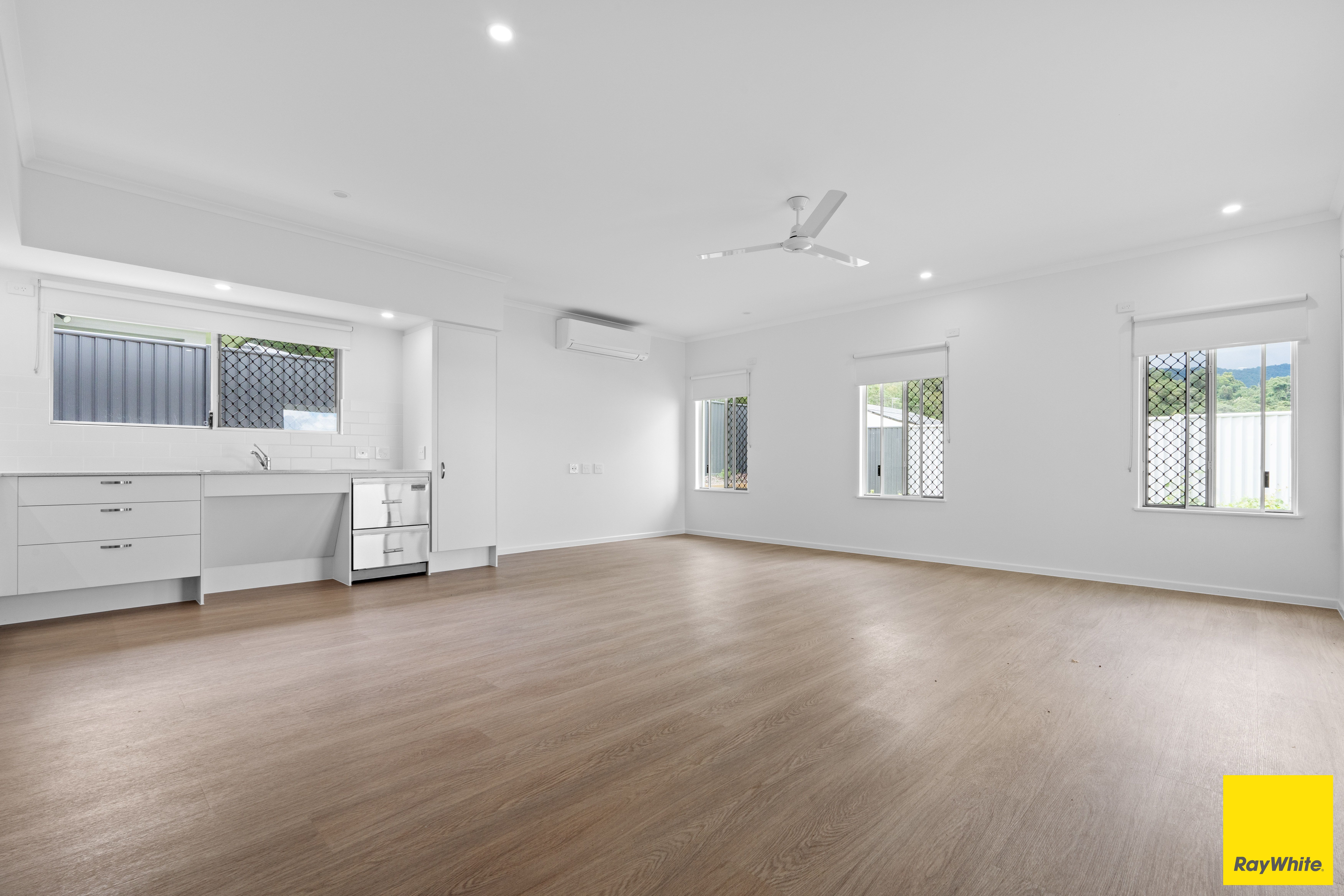 18 Kahili Crescent, Bentley Park, QLD 4869