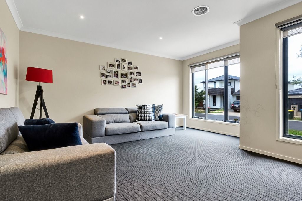 25 Firecrest Road, Manor Lakes, VIC 3024