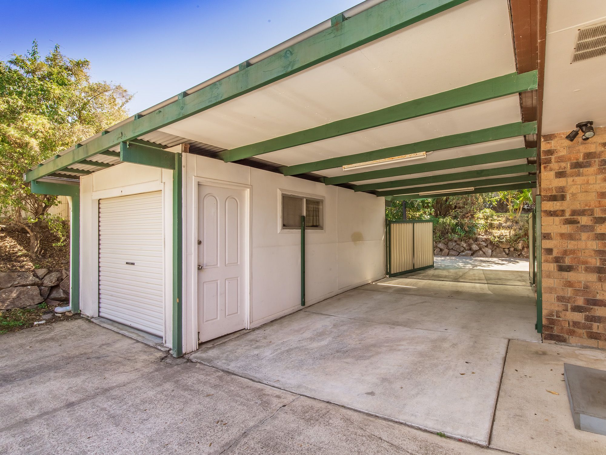 2/37 Alexander Drive, Highland Park, QLD 4211