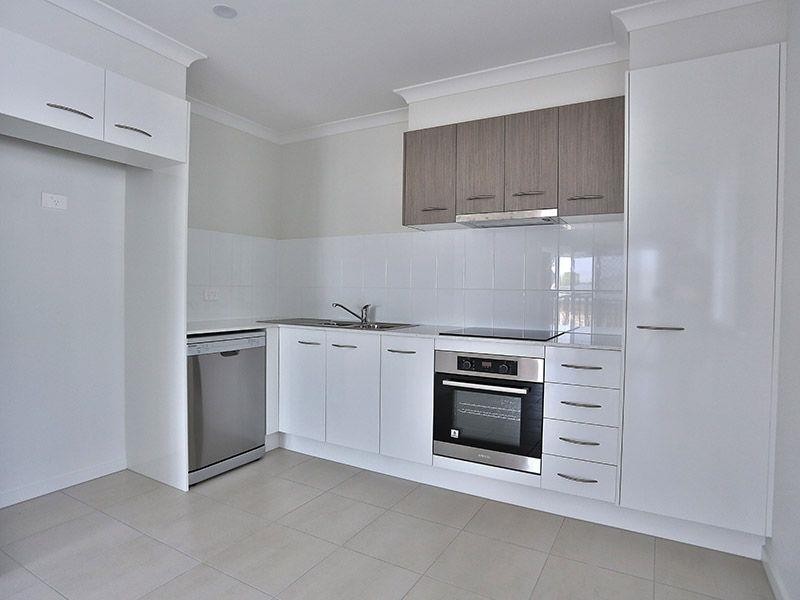 2/14 McKinlay Avenue, Redbank Plains, QLD 4301