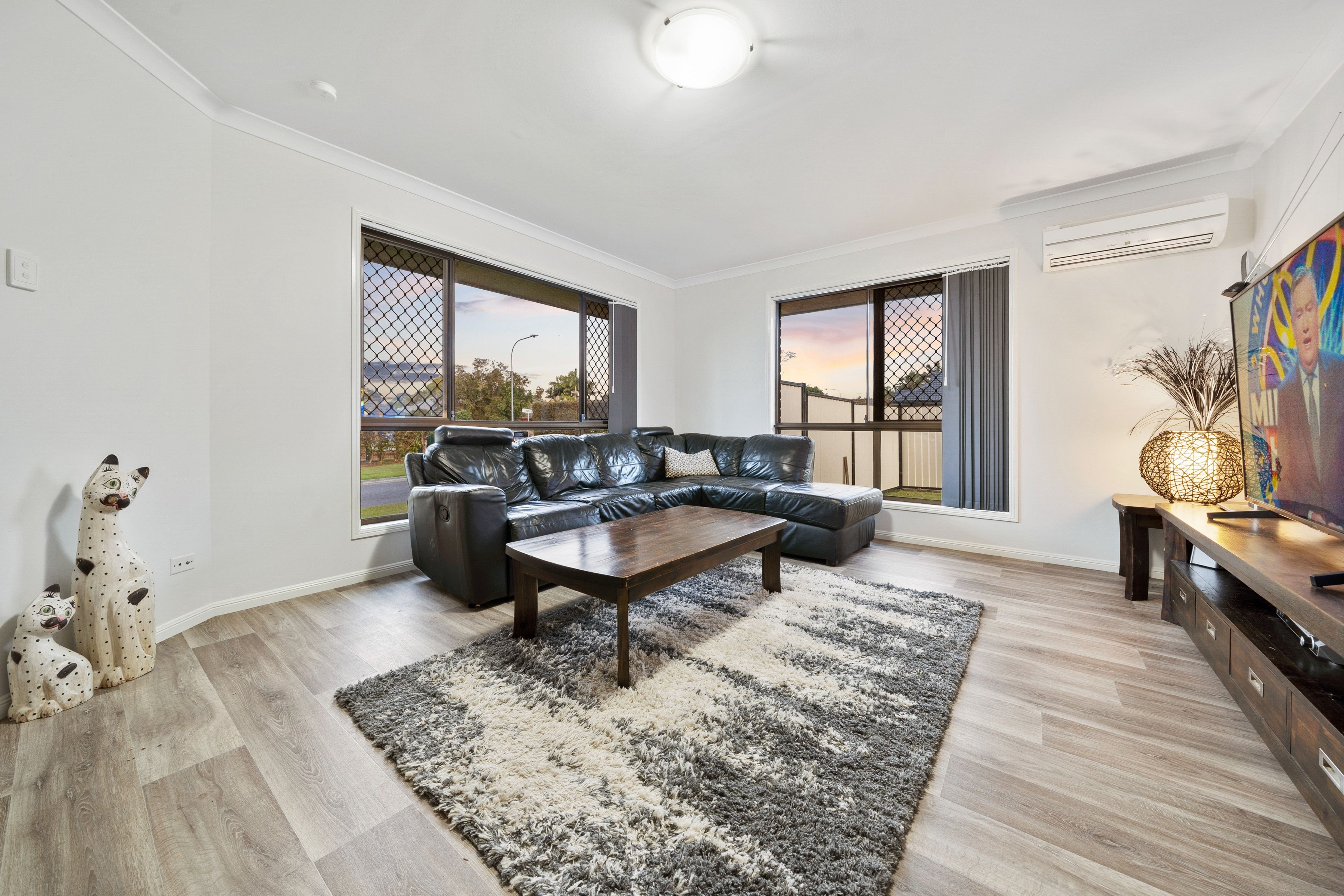 7 Barron Court, Hillcrest, QLD 4118