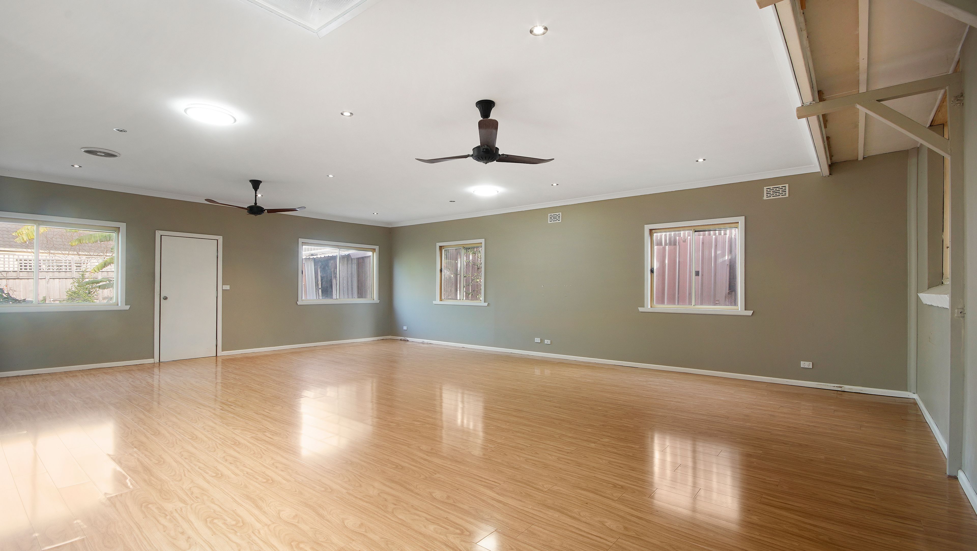 15 Laha Crescent, Preston, VIC 3072