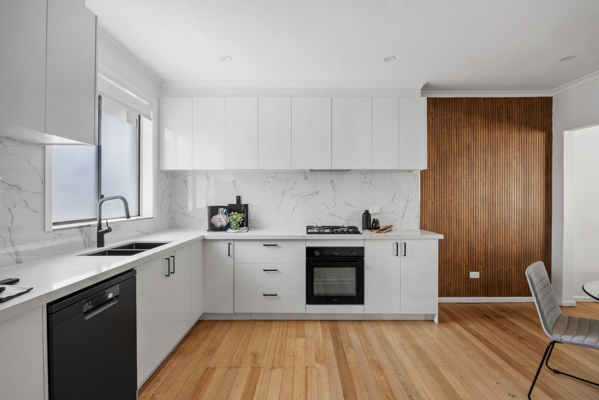 45 Brentwood Crescent — photo 5 of 22