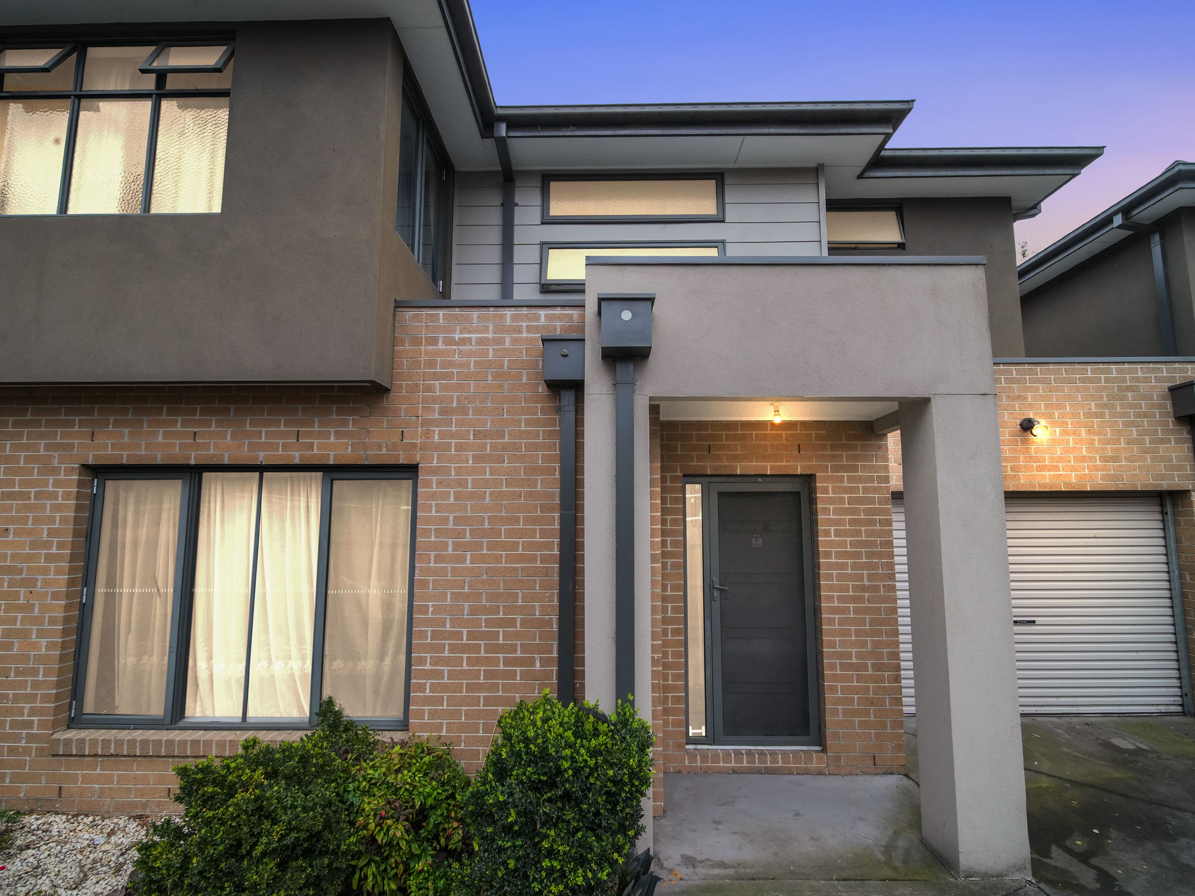 4/2 Leman Crescent — photo 9 of 9
