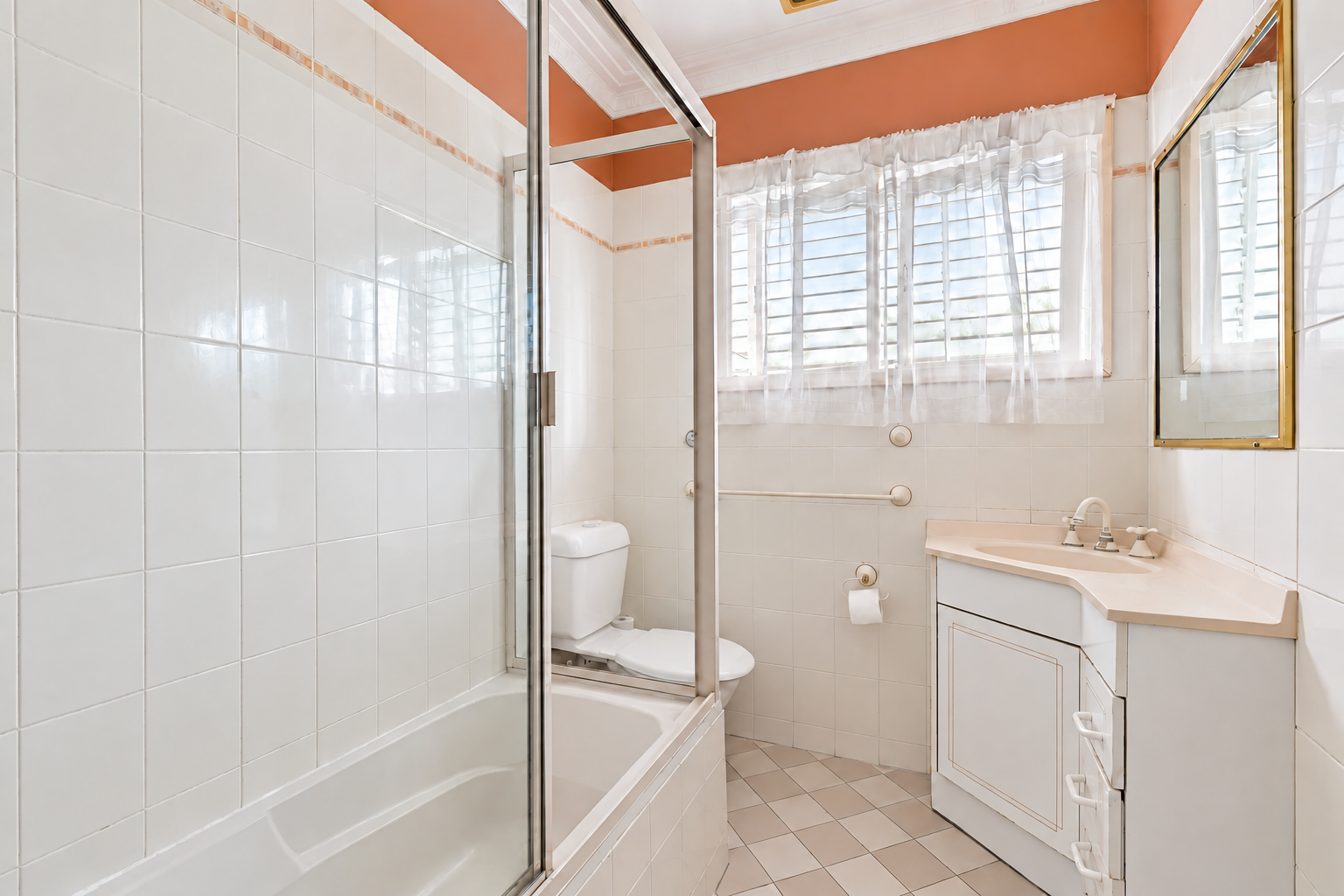 15 Noreen Street — photo 7 of 11