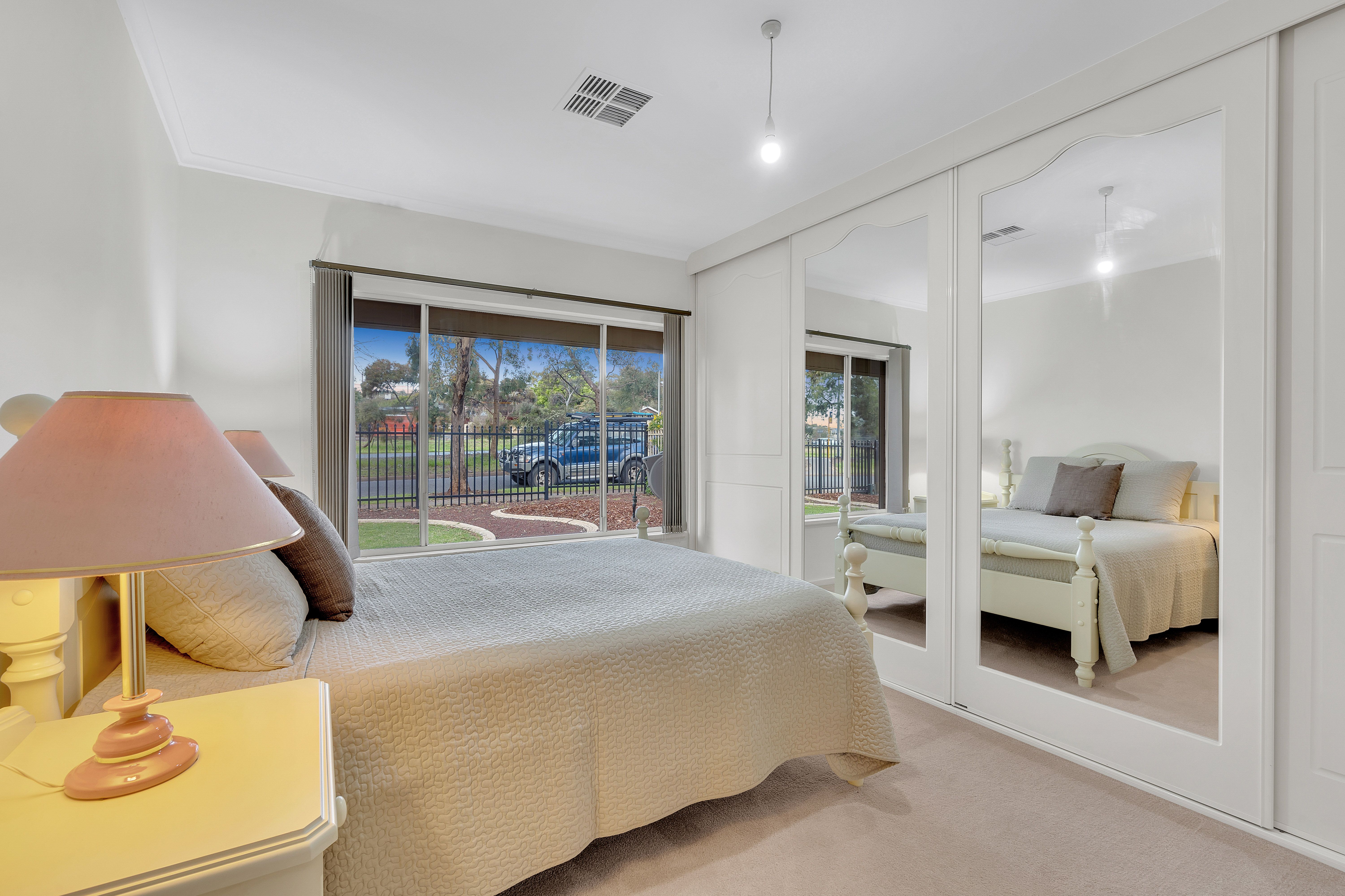 77 Collingbourne Drive, Elizabeth Vale, SA 5112 - Sold House - Ray ...