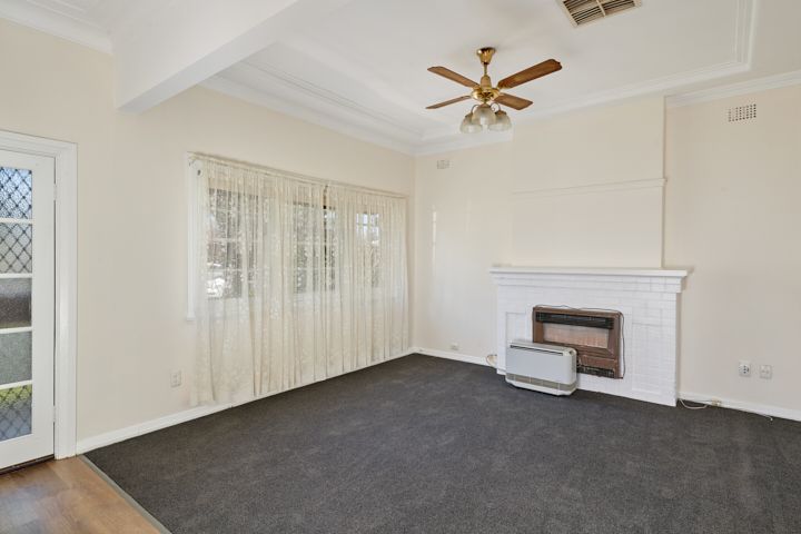 24 Docker Street, Wagga Wagga, NSW 2650