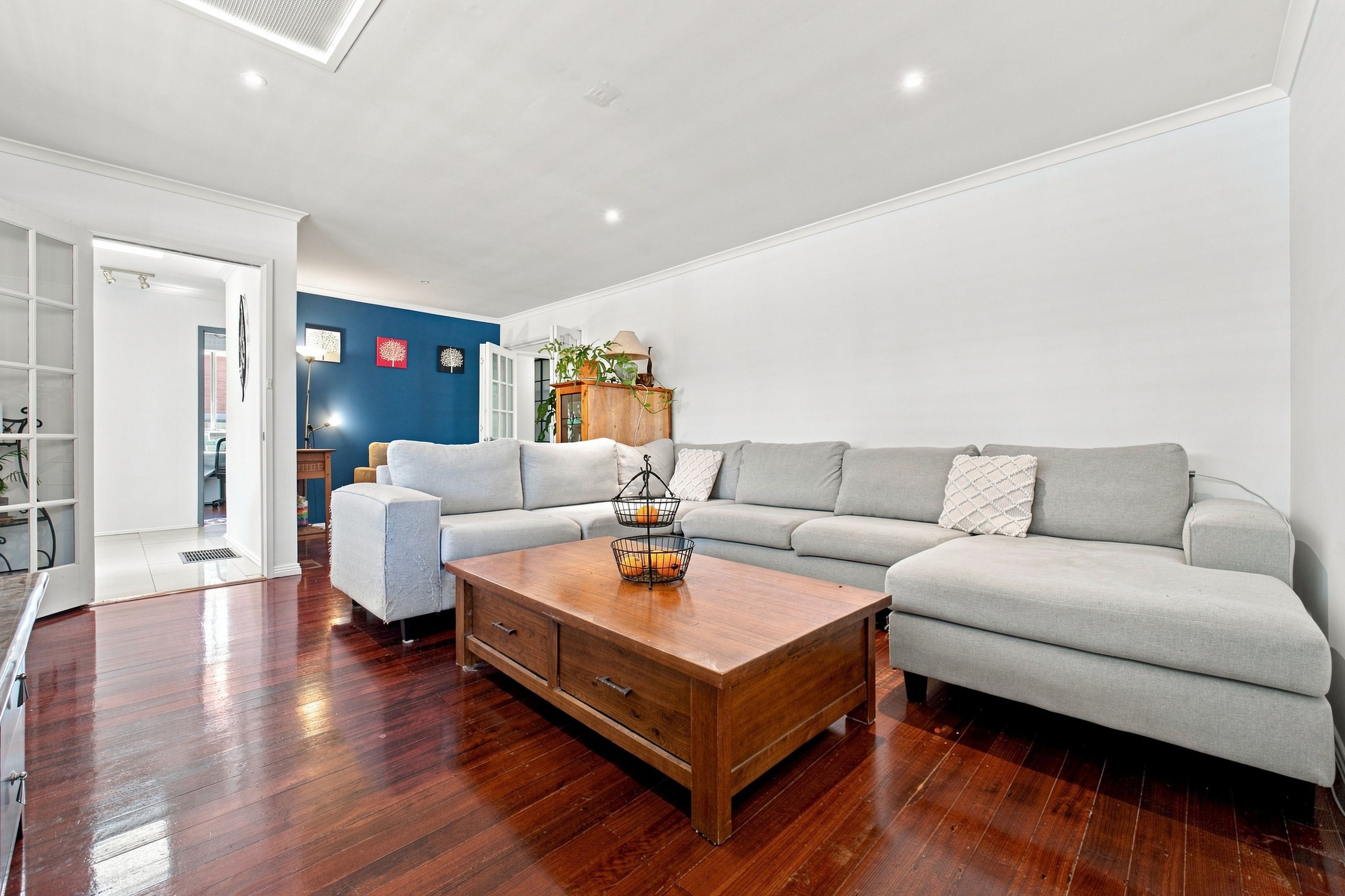 7 Madeira Court — photo 4 of 22
