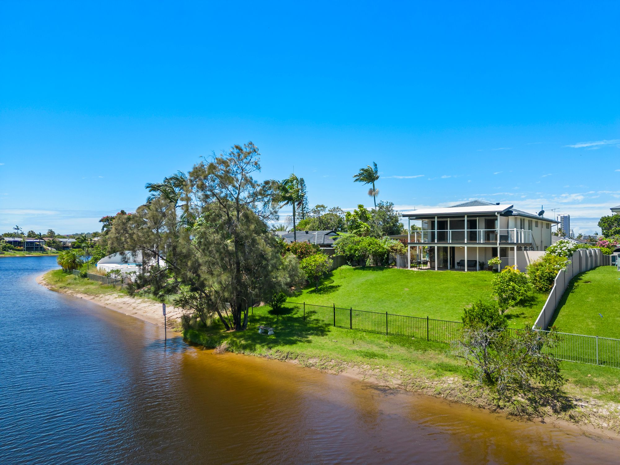6 Spoonbill Court, Burleigh Waters, QLD 4220