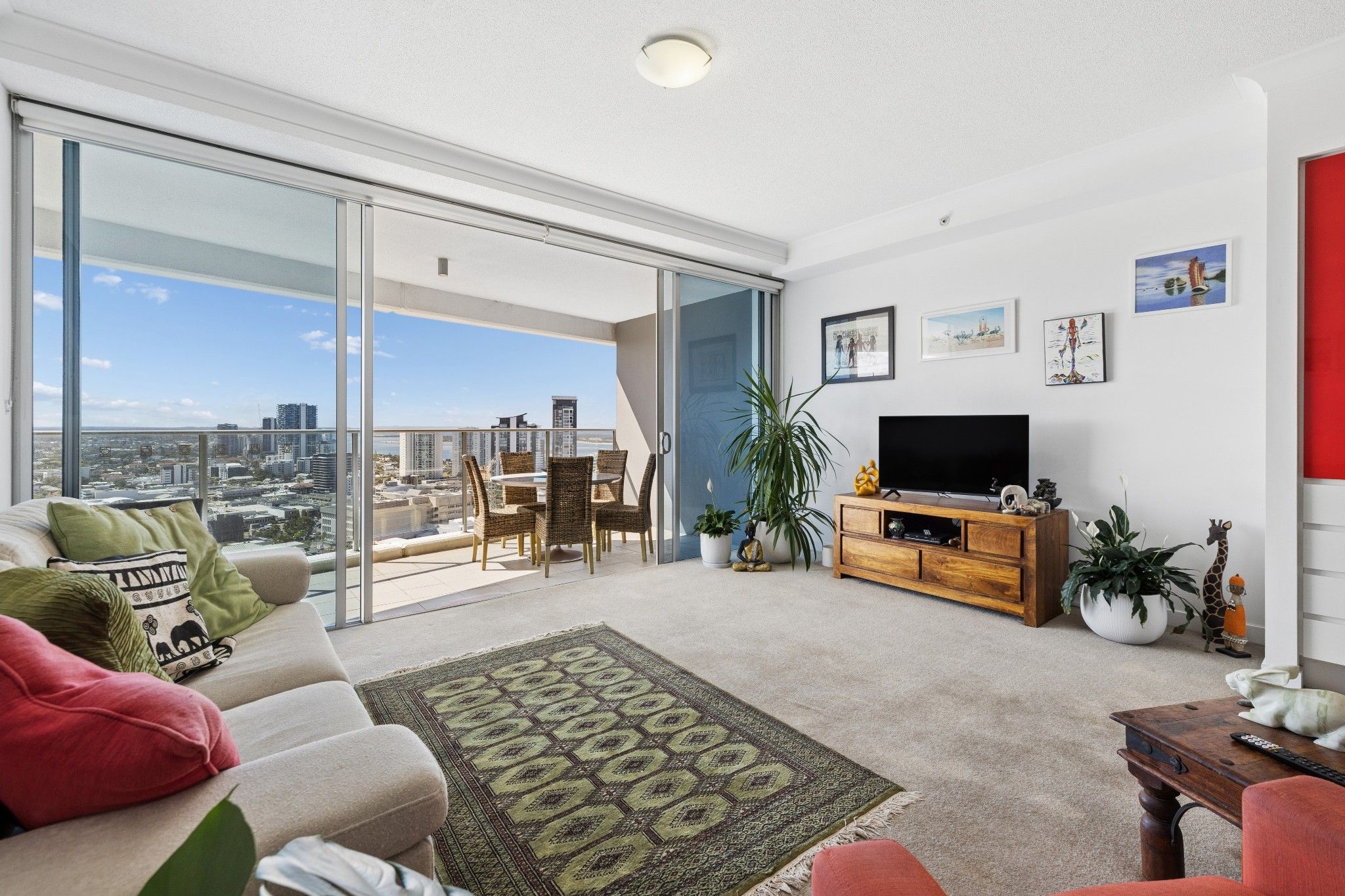 32107/9 Lawson Street — photo 3 of 13