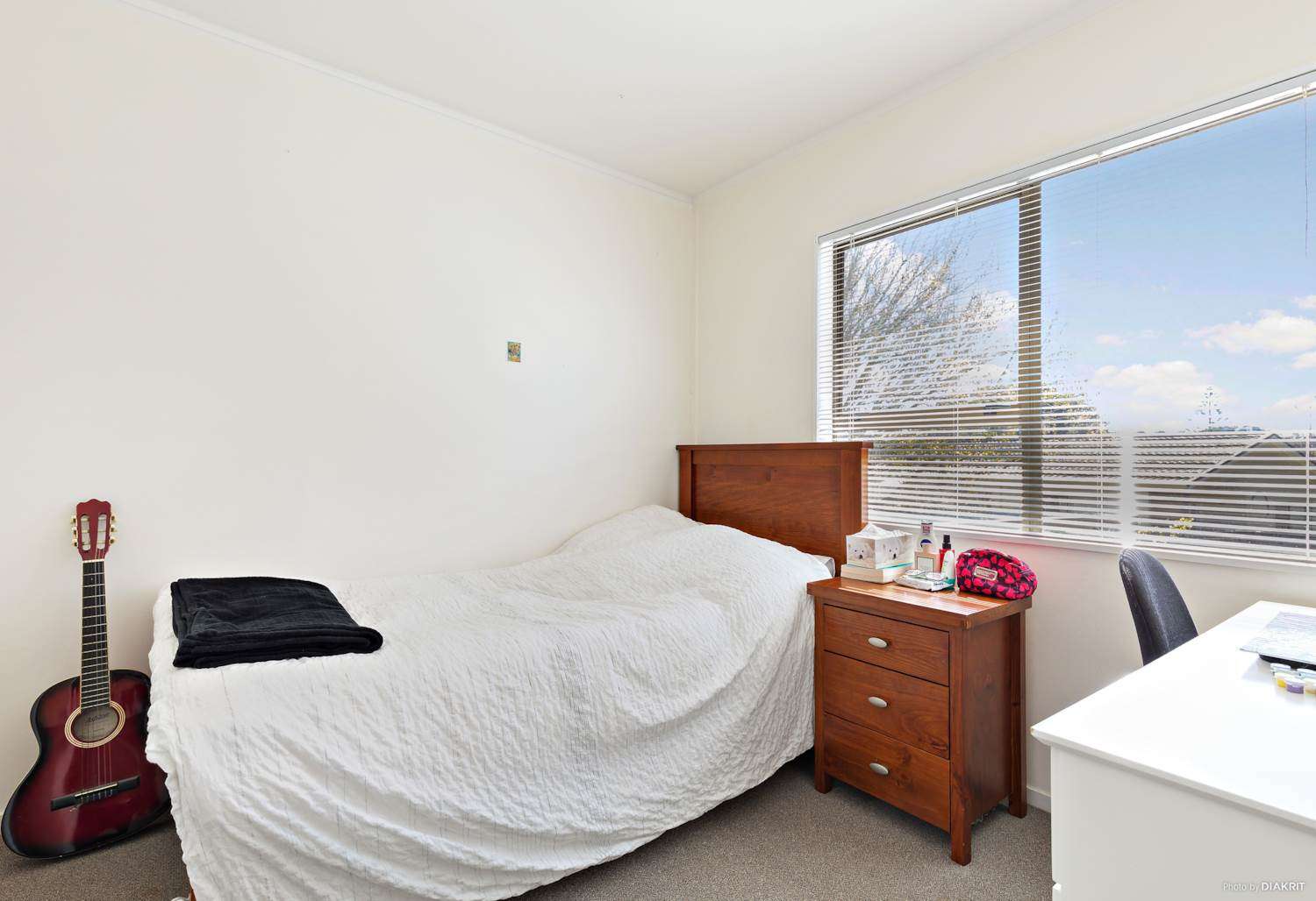 2/1 Simon Ellice Drive photo 1