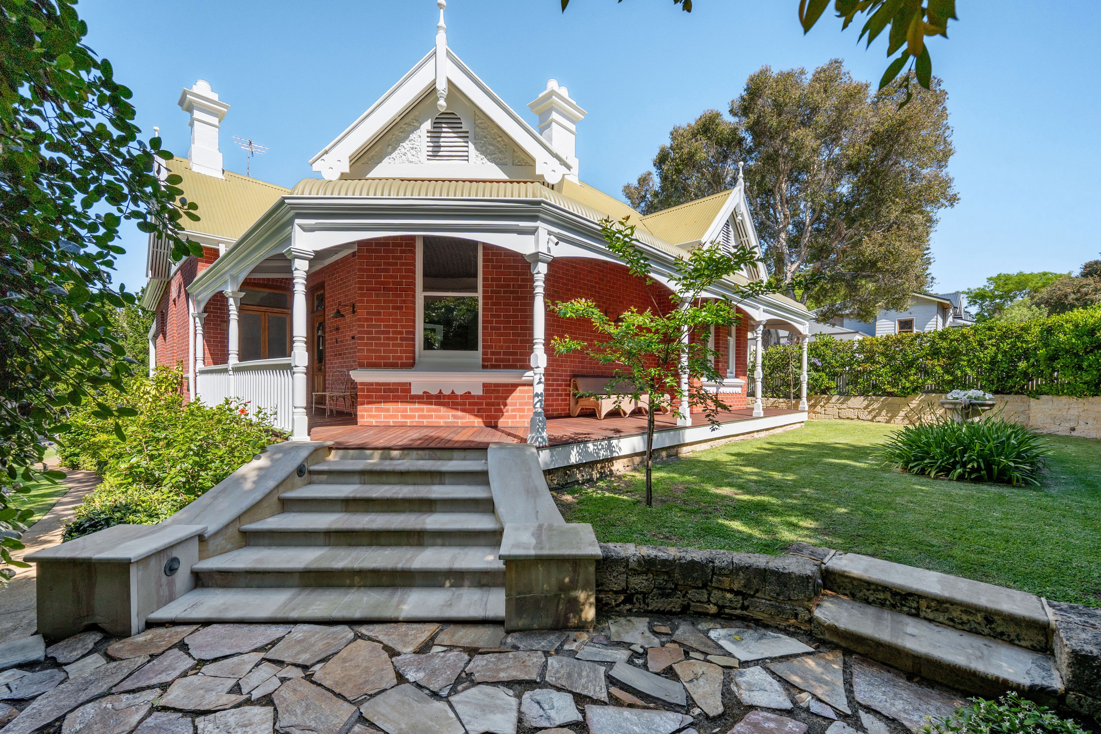 19 Central Avenue — photo from Ray White Dalkeith Claremont Fremantle - Dalkeith Location