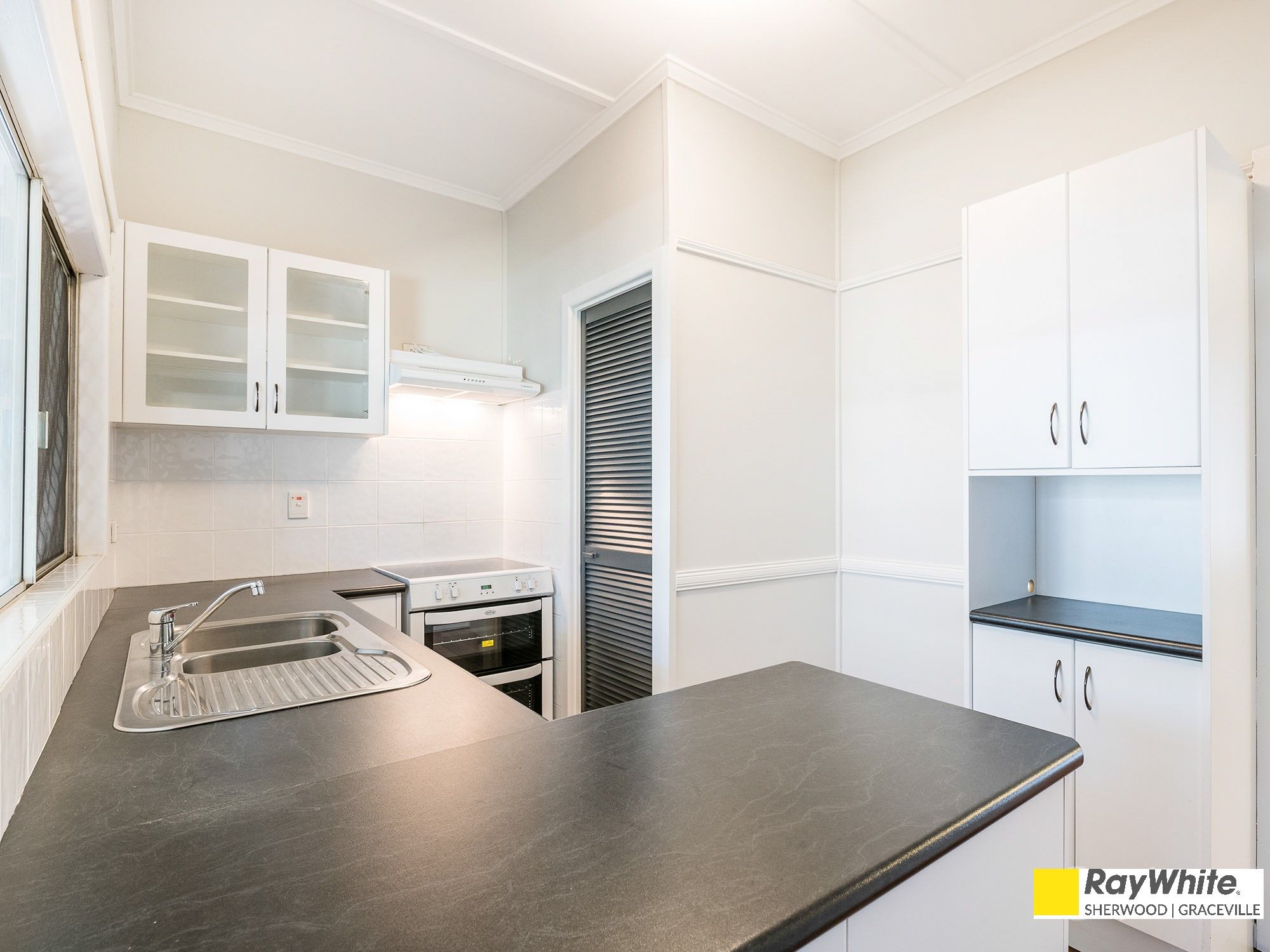 1 Sheffield Street, Oxley, QLD 4075